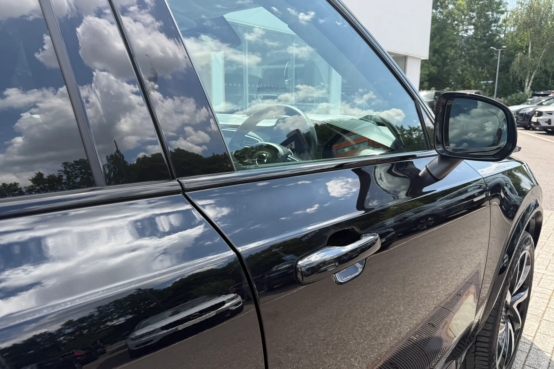 Volvo XC90 thumbnail image number 18