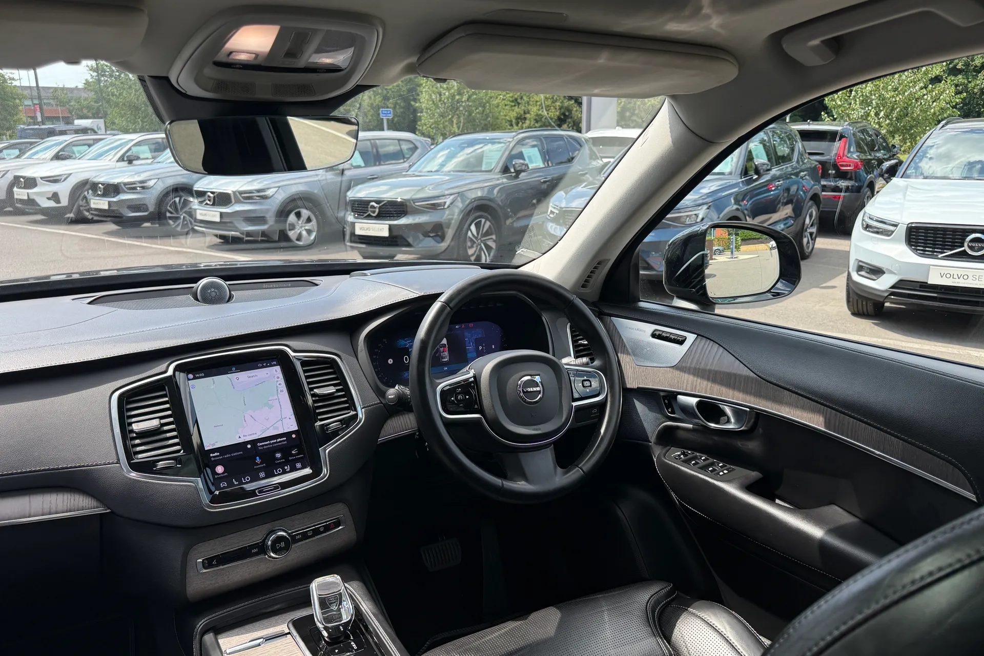 Volvo XC90 thumbnail image number 36