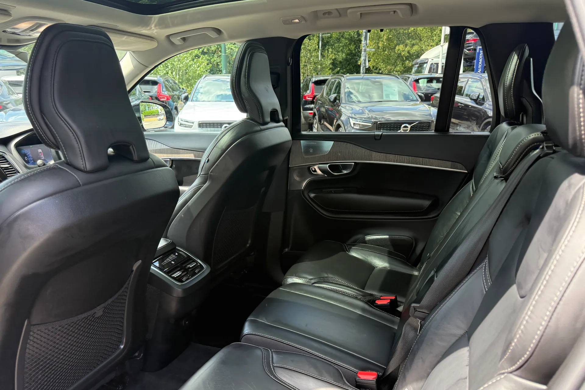 Volvo XC90 thumbnail image number 33