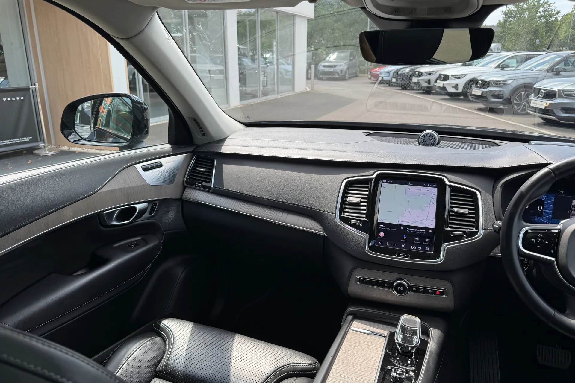 Volvo XC90 thumbnail image number 35