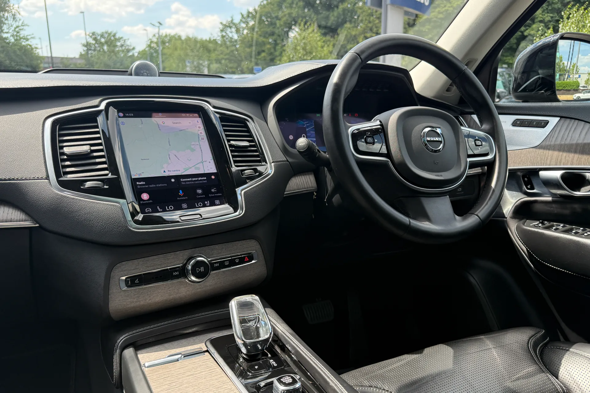 Volvo XC90 thumbnail image number 38