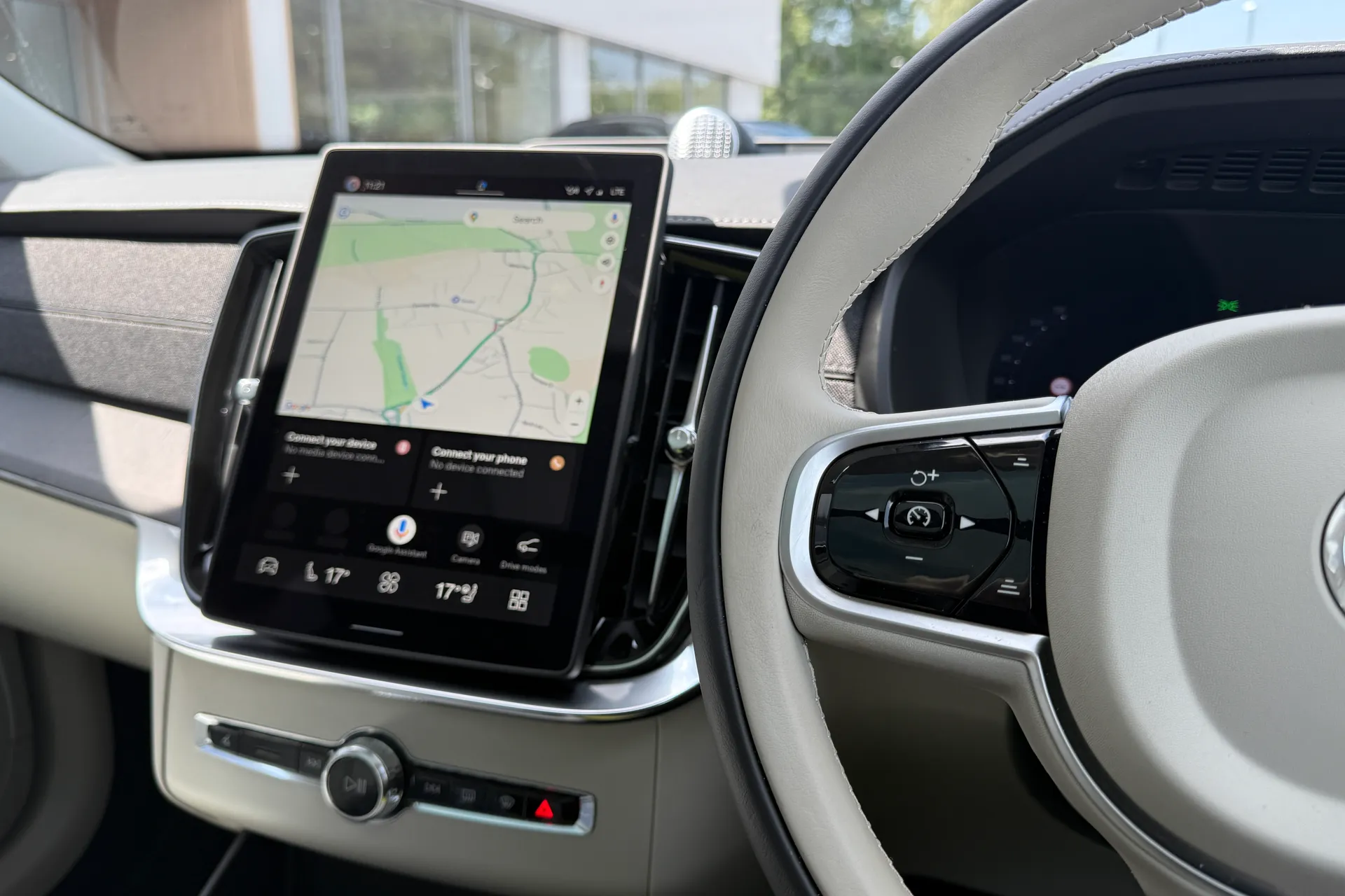 Volvo XC90 thumbnail image number 38
