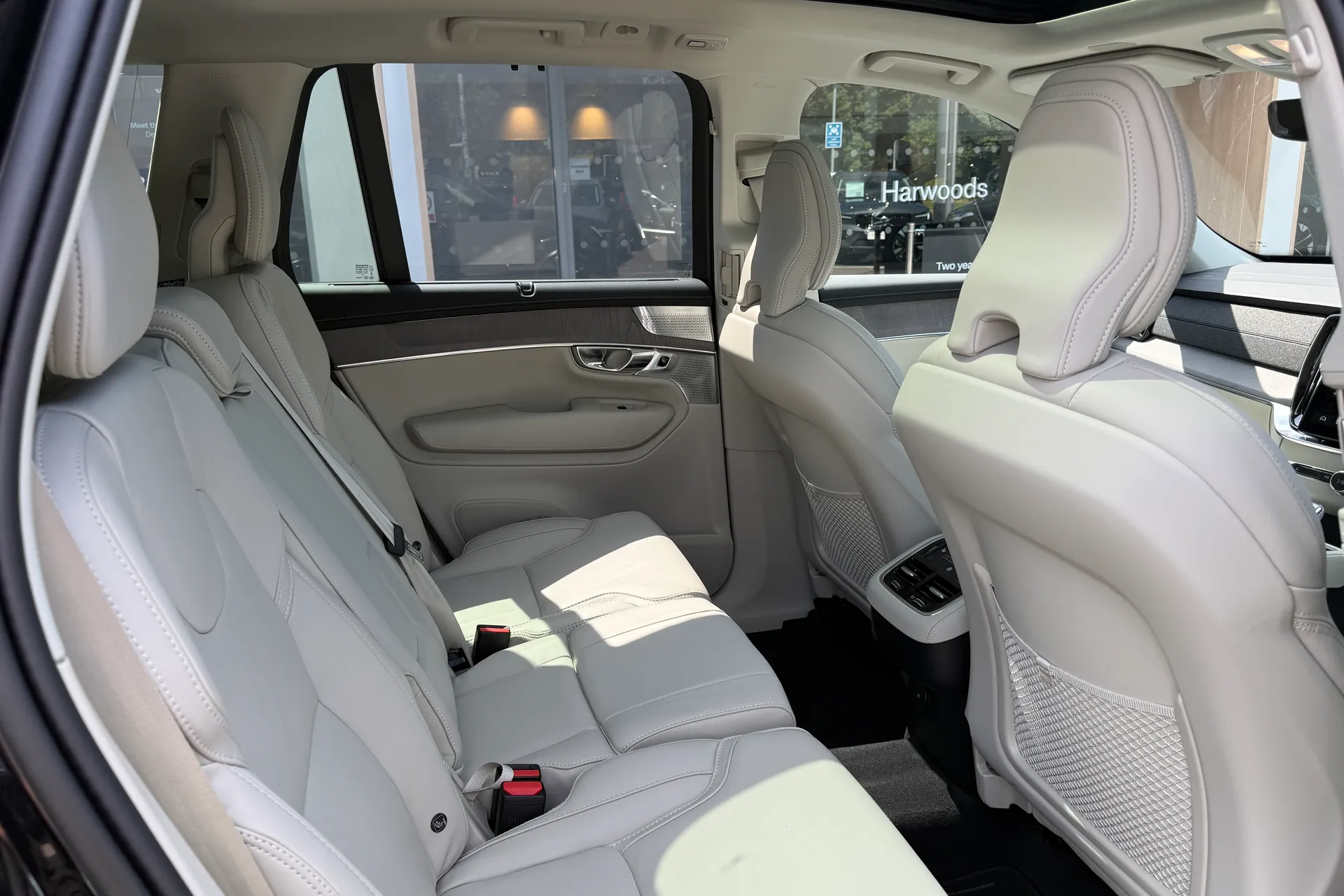 Volvo XC90 thumbnail image number 25