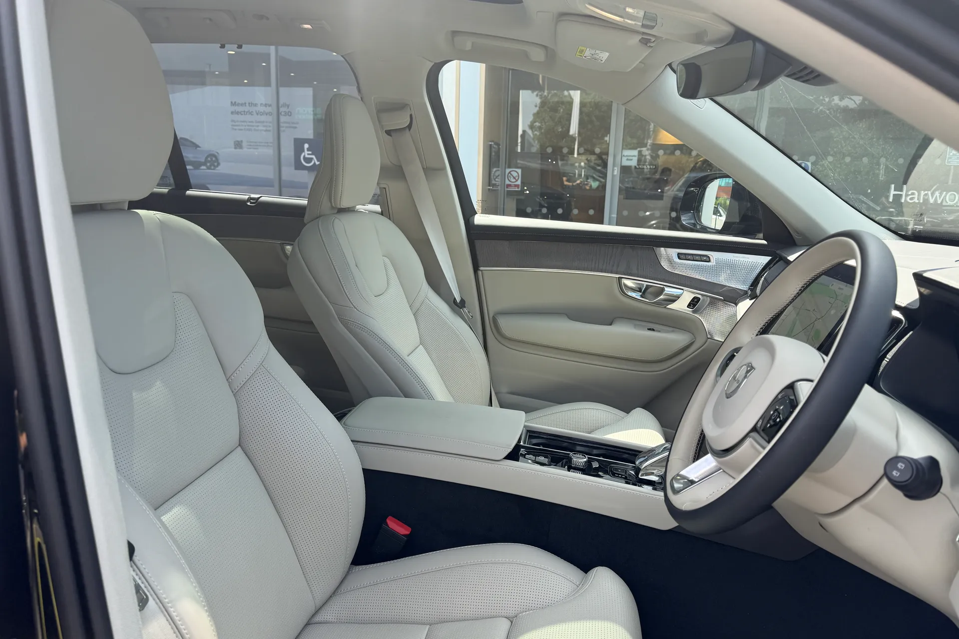 Volvo XC90 thumbnail image number 28