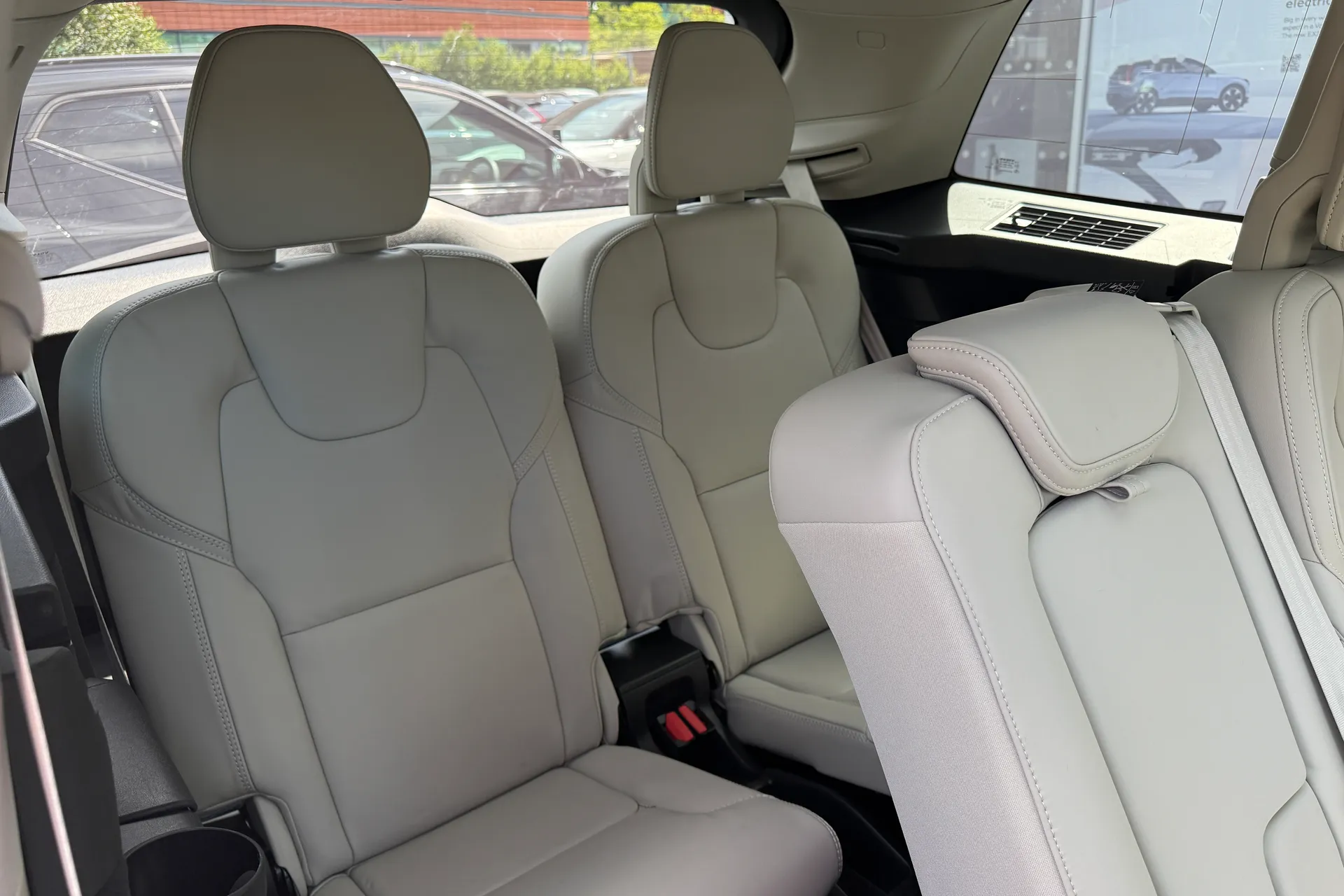 Volvo XC90 thumbnail image number 8