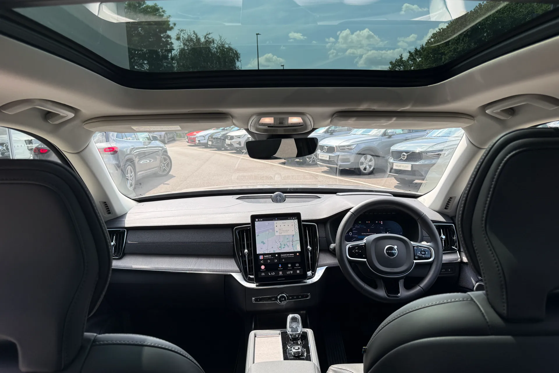 Volvo XC90 thumbnail image number 3