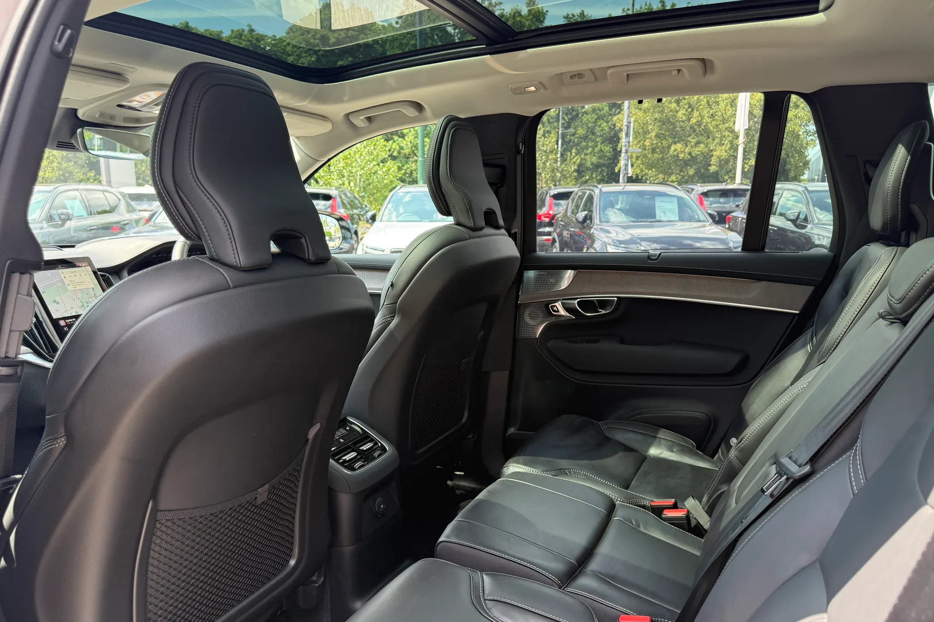 Volvo XC90 thumbnail image number 32