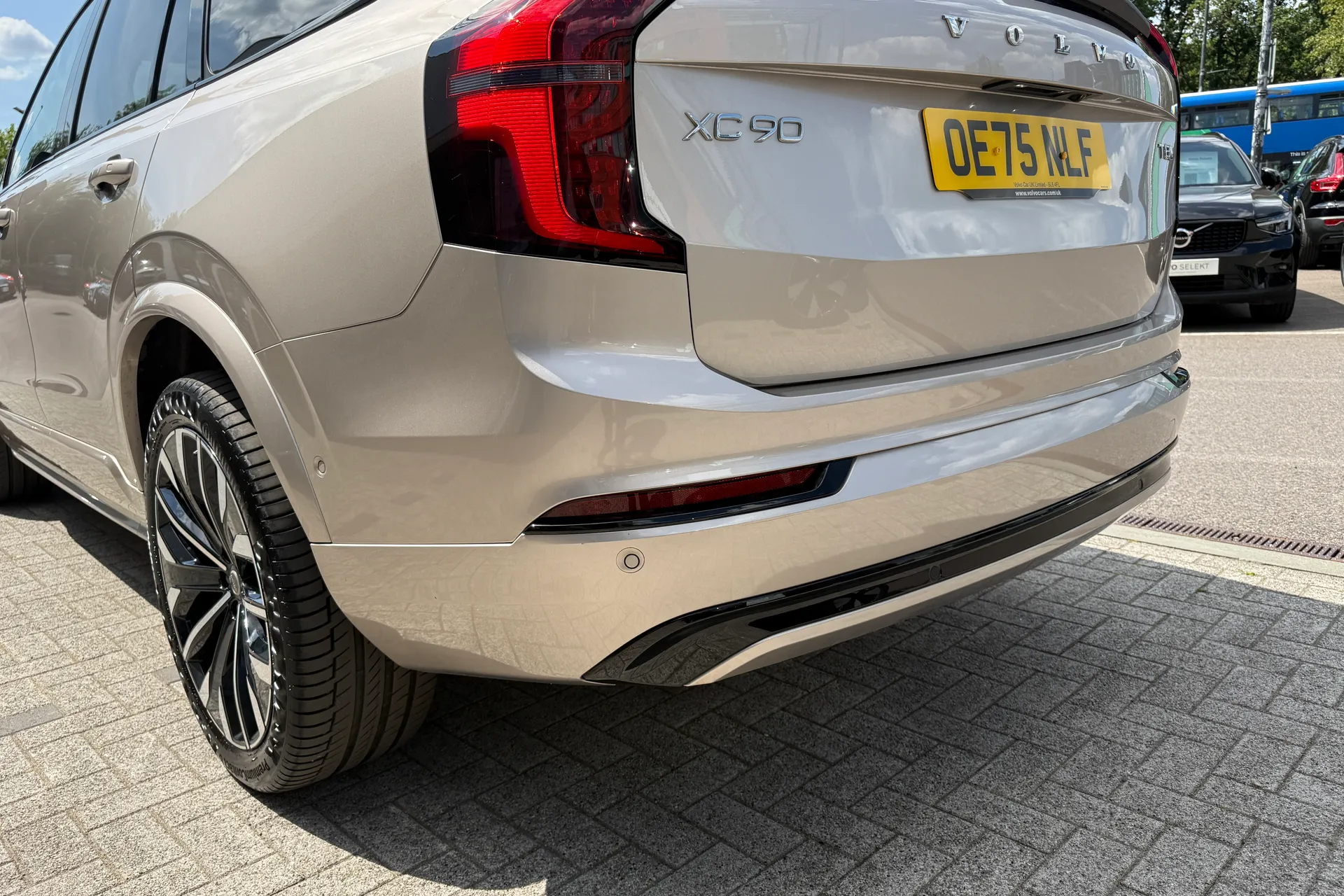 Volvo XC90 thumbnail image number 21