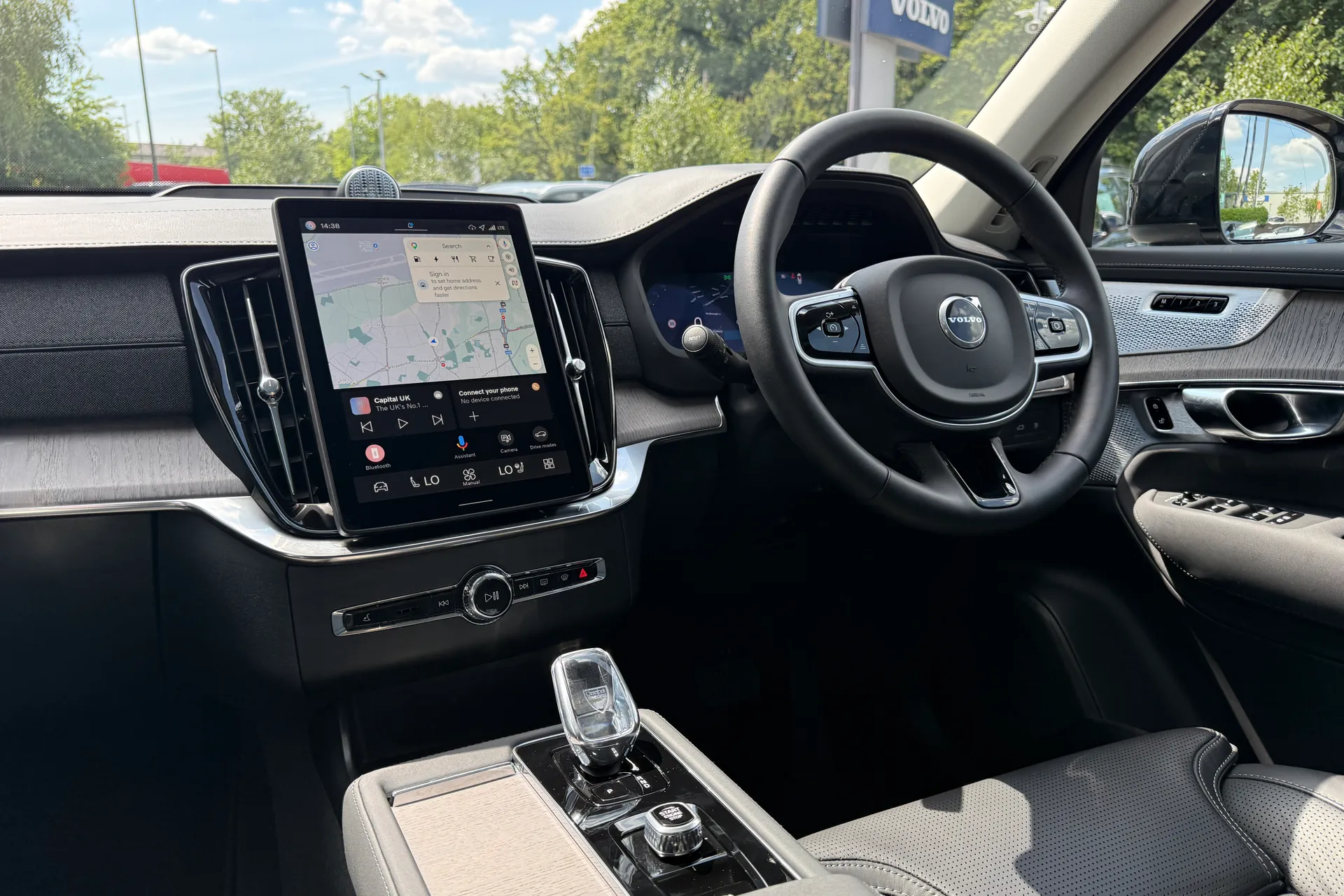 Volvo XC90 thumbnail image number 37