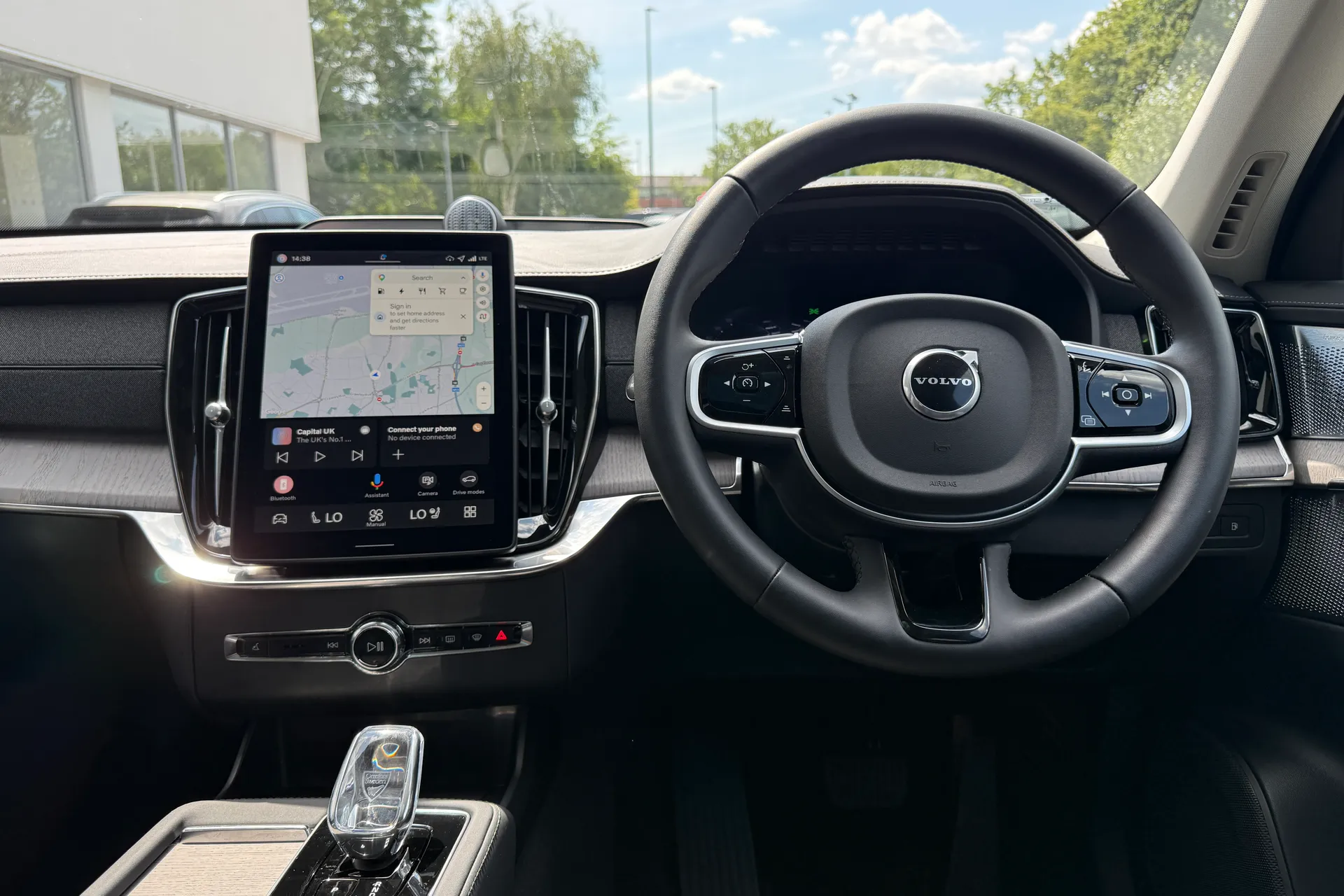 Volvo XC90 thumbnail image number 36