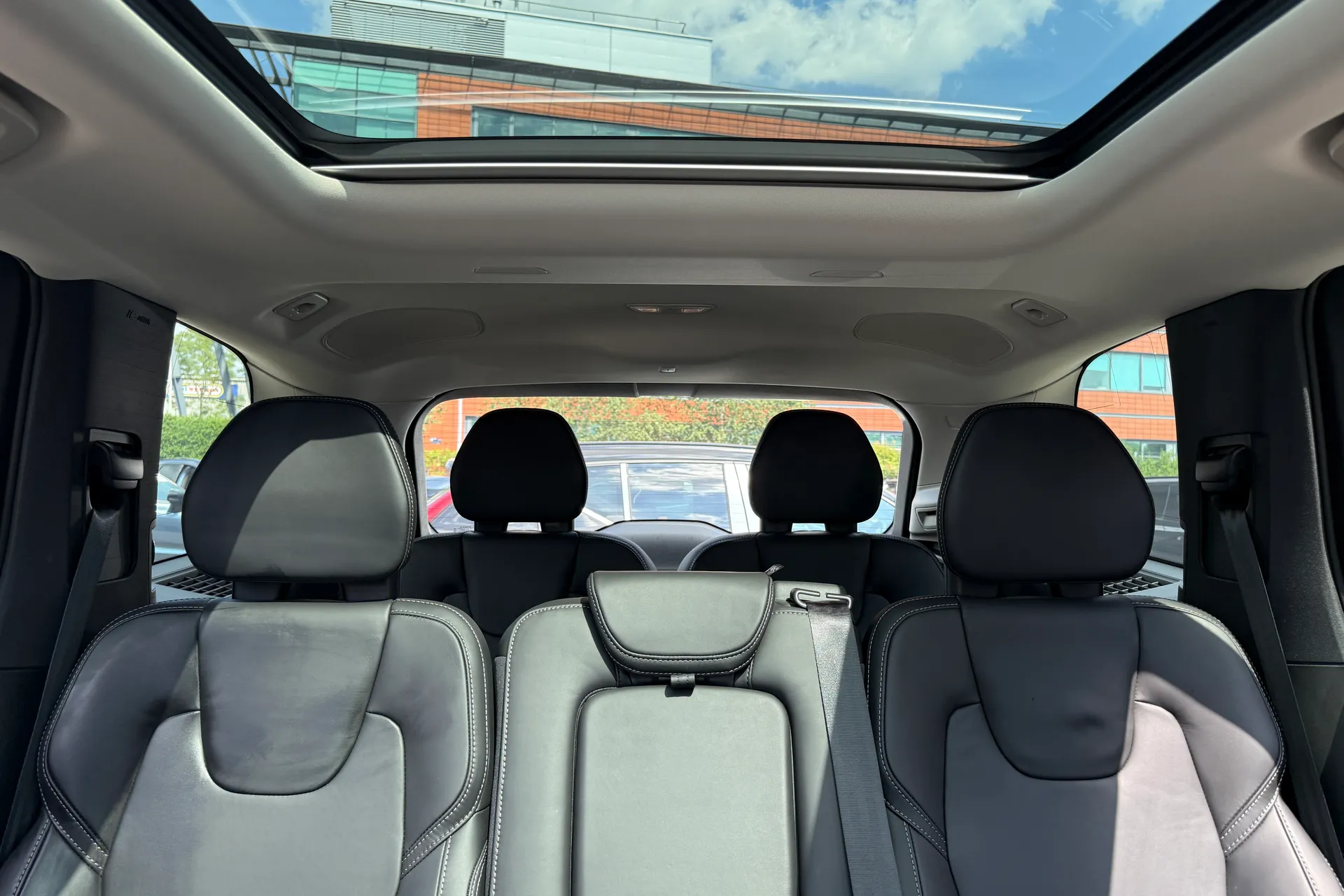 Volvo XC90 thumbnail image number 7