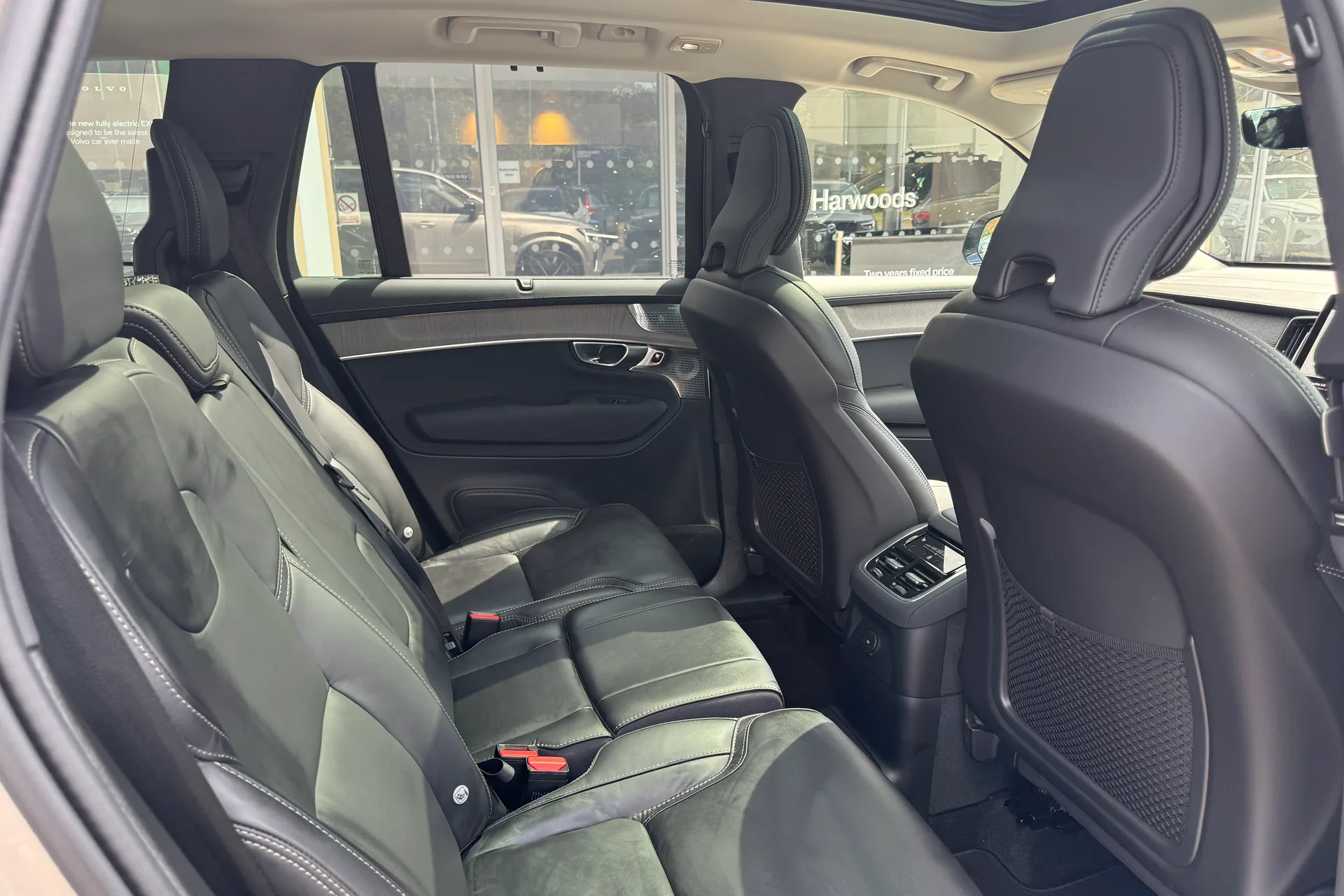 Volvo XC90 thumbnail image number 25