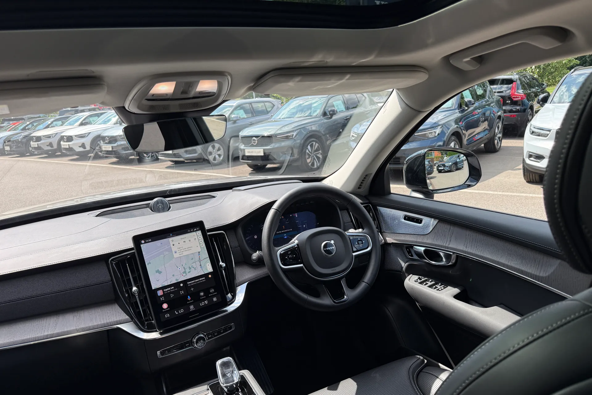 Volvo XC90 thumbnail image number 35