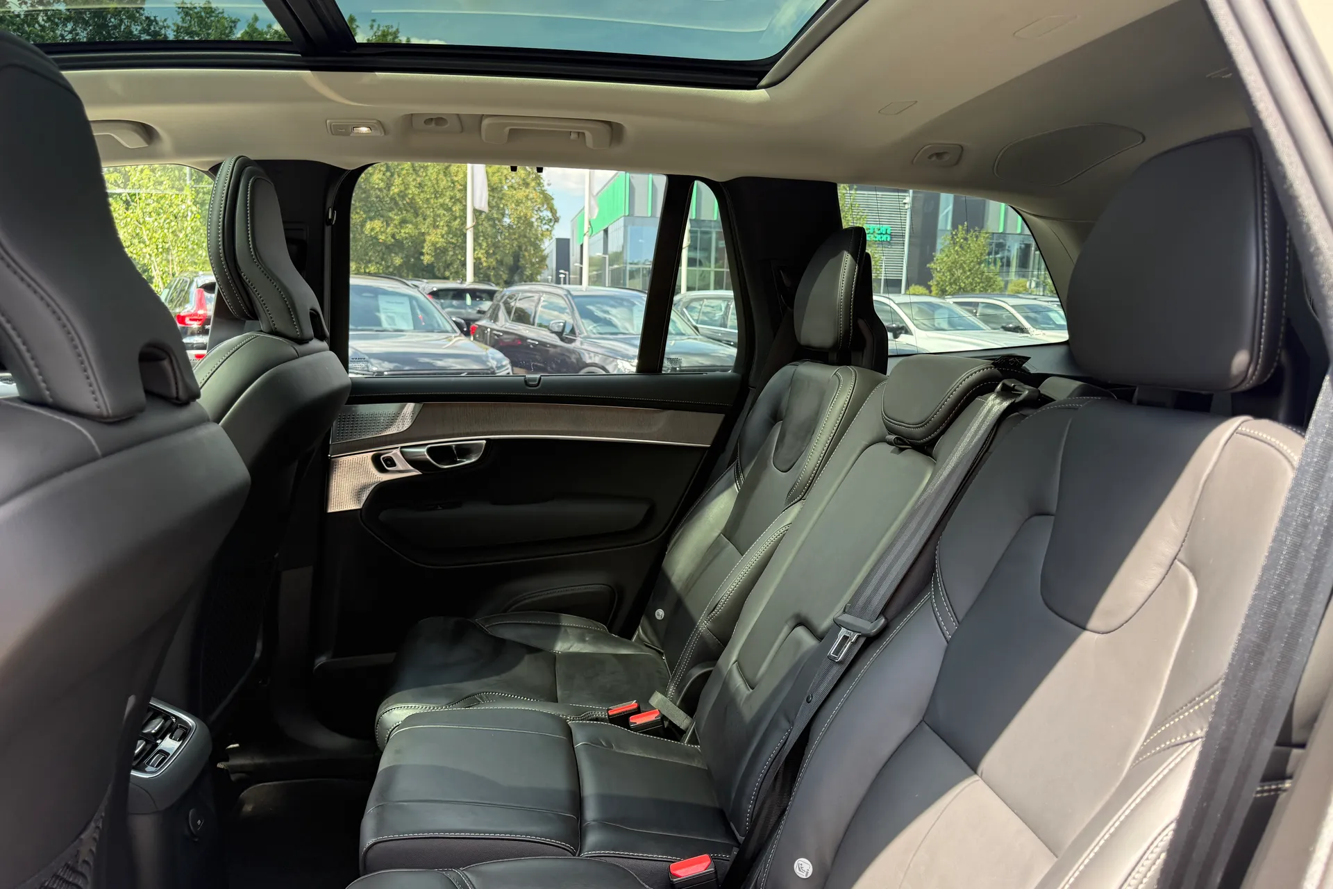 Volvo XC90 thumbnail image number 33