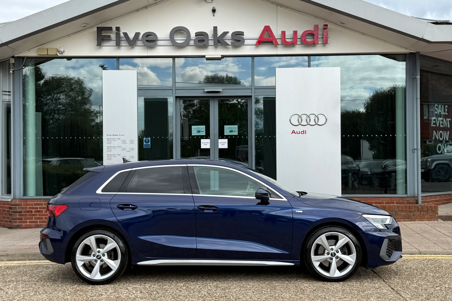 Audi A3 thumbnail image number 2