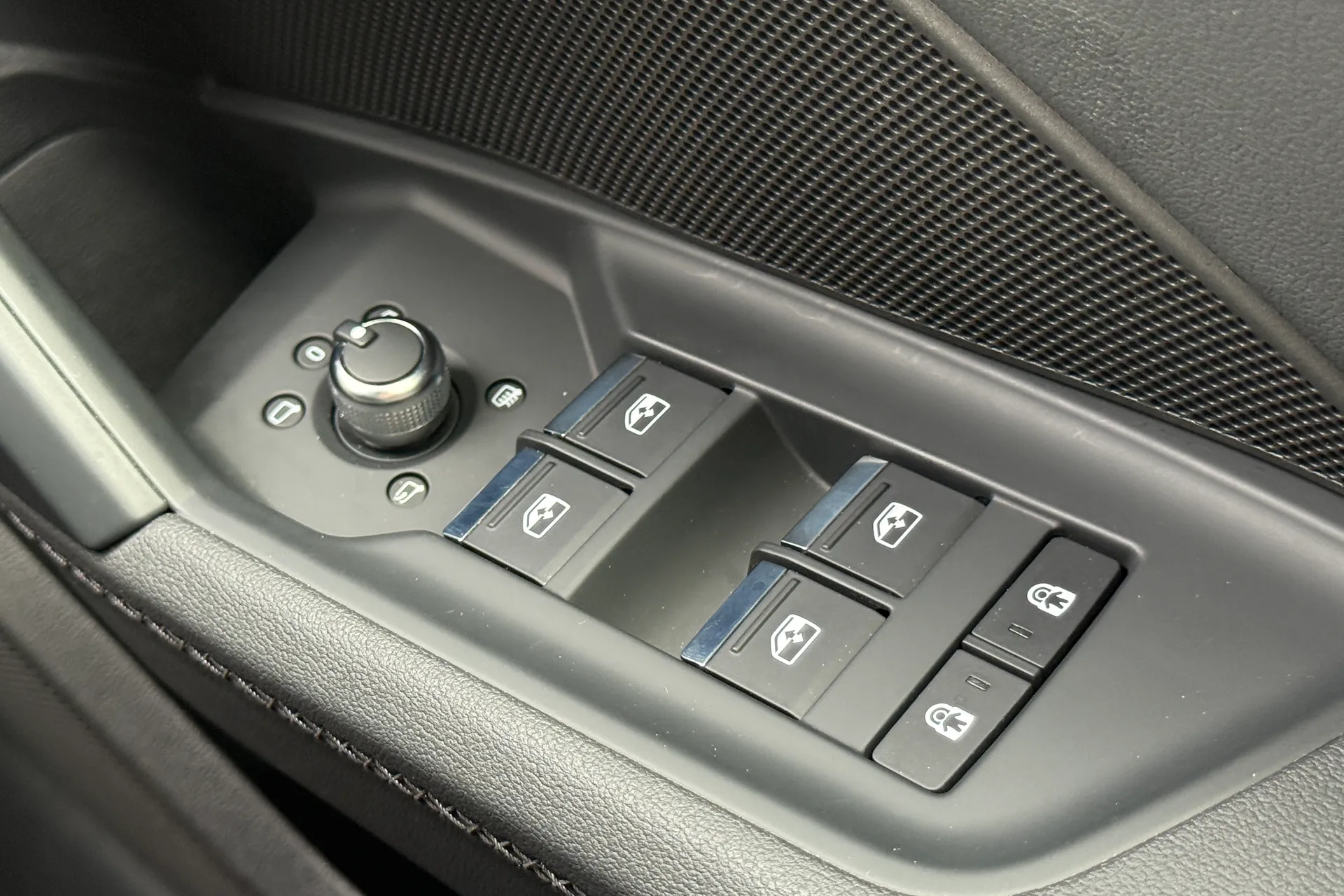 Audi A3 thumbnail image number 18