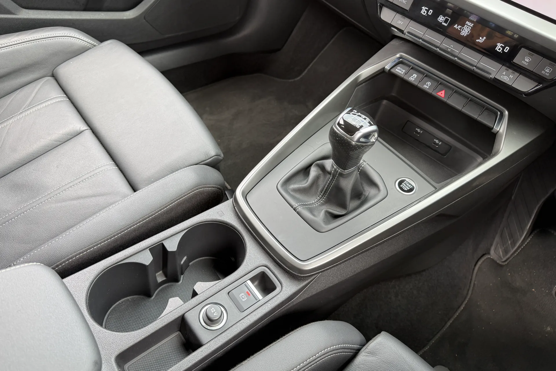 Audi A3 thumbnail image number 38