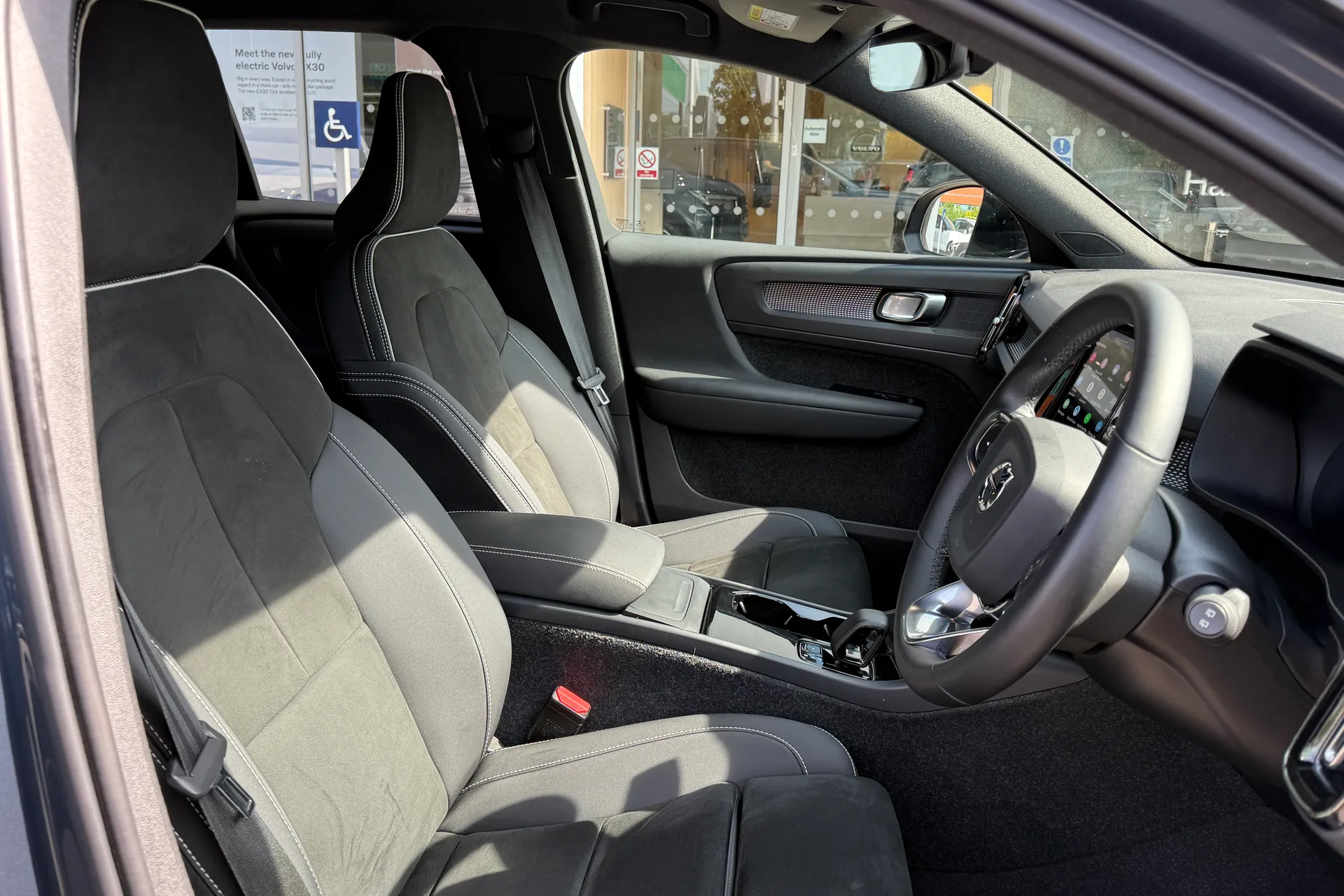Volvo XC40 thumbnail image number 25