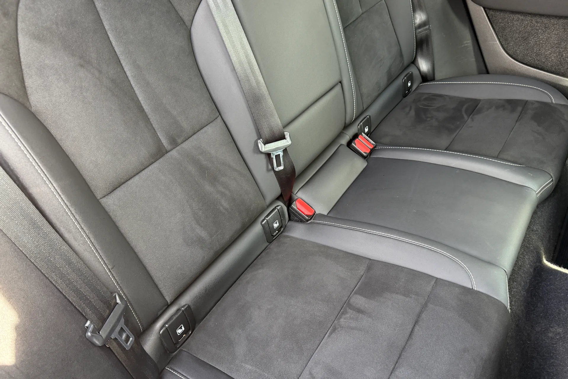 Volvo XC40 thumbnail image number 24