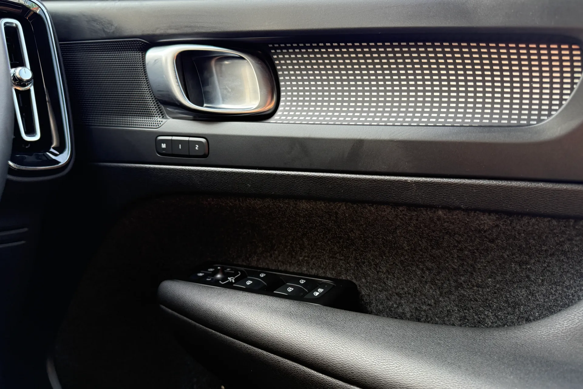 Volvo XC40 thumbnail image number 41