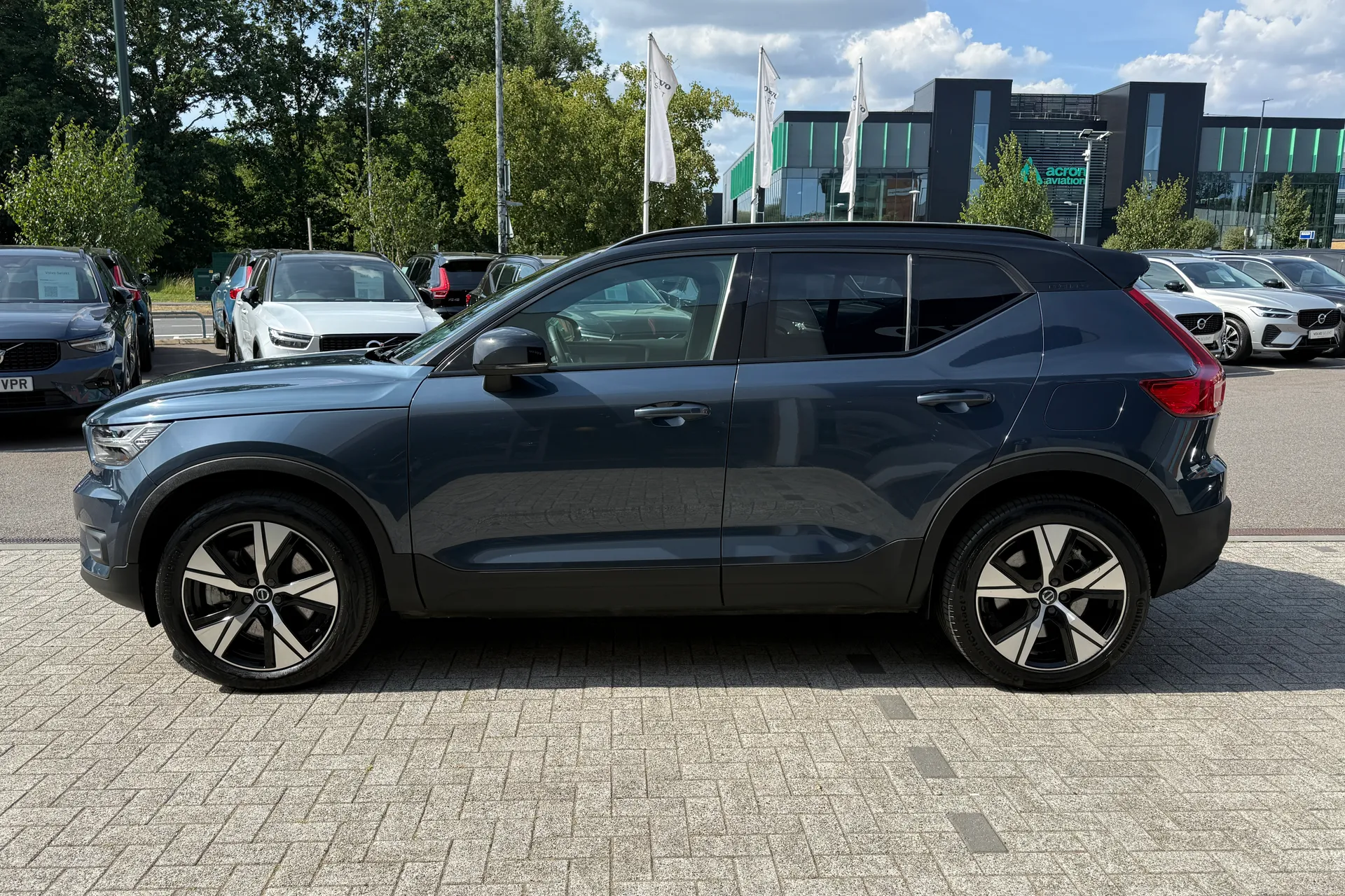 Volvo XC40 thumbnail image number 10