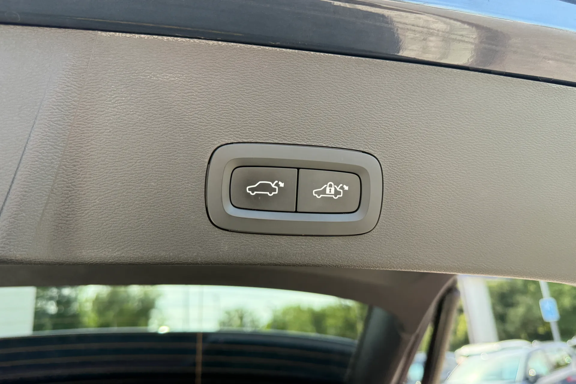 Volvo XC40 thumbnail image number 20