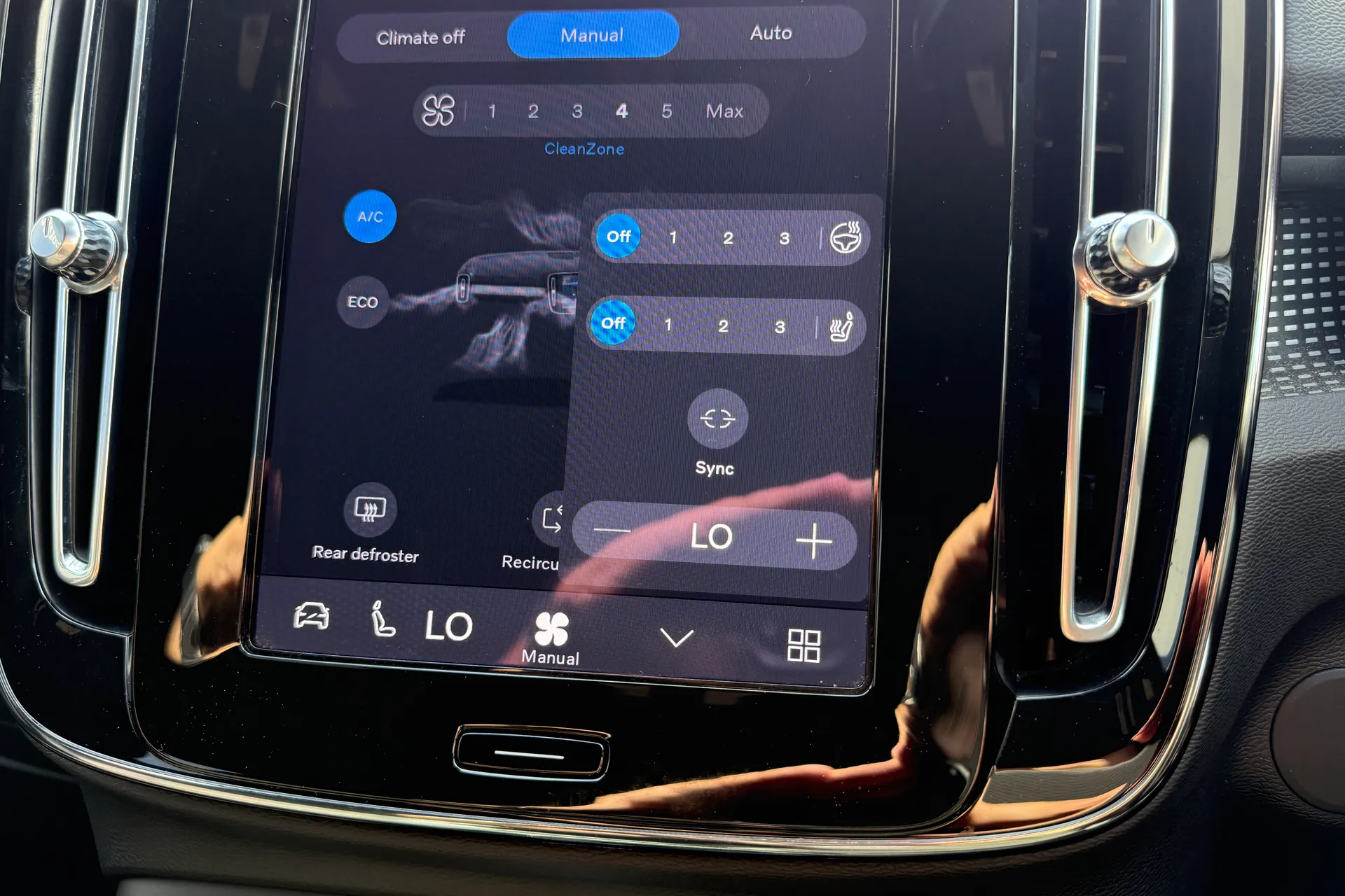 Volvo XC40 thumbnail image number 40