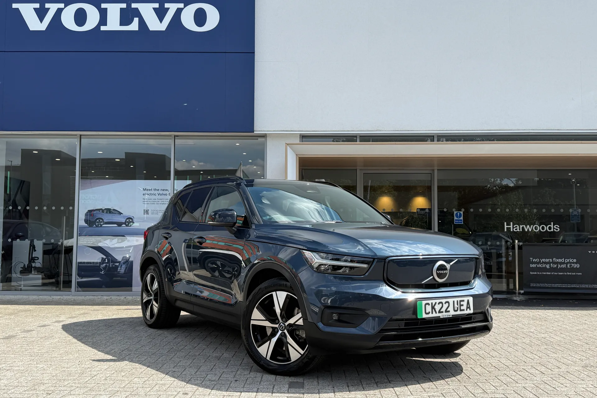 Volvo XC40 focused image
