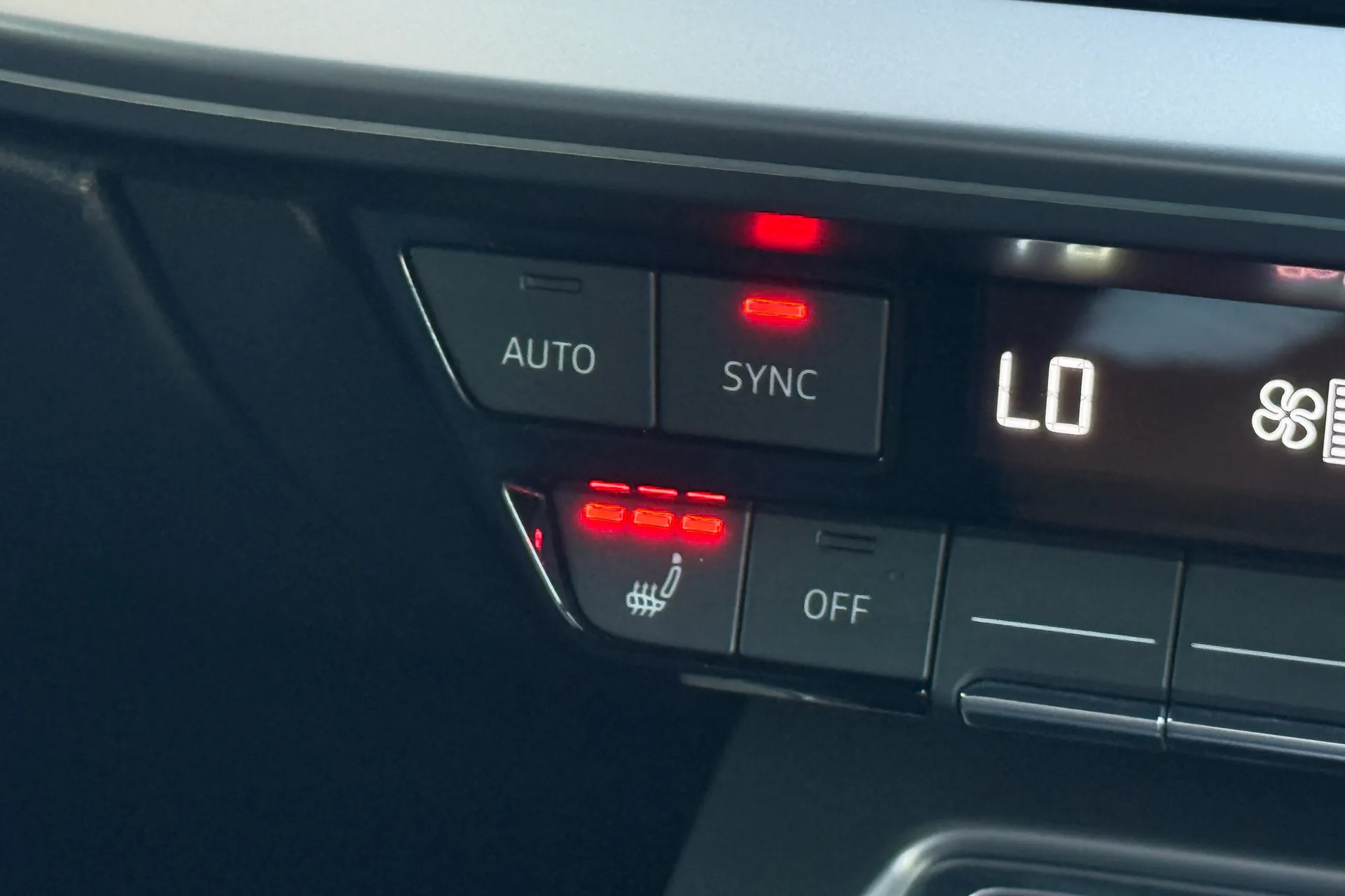 Audi A3 thumbnail image number 25