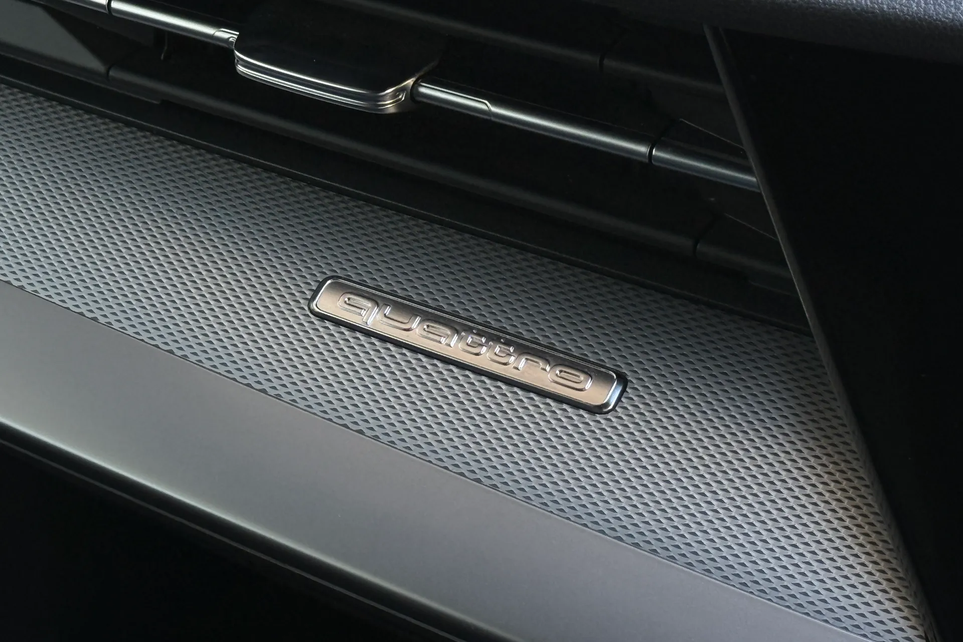 Audi A3 thumbnail image number 18