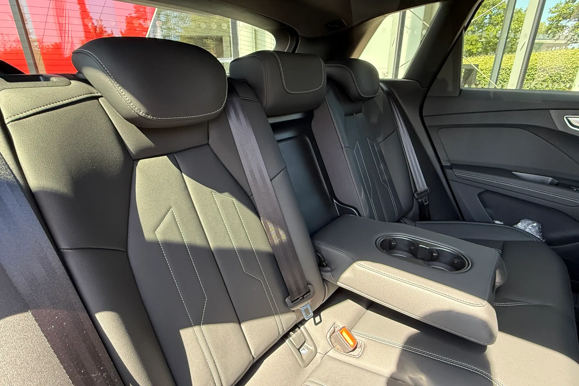 Audi Q4 e-tron thumbnail image number 27