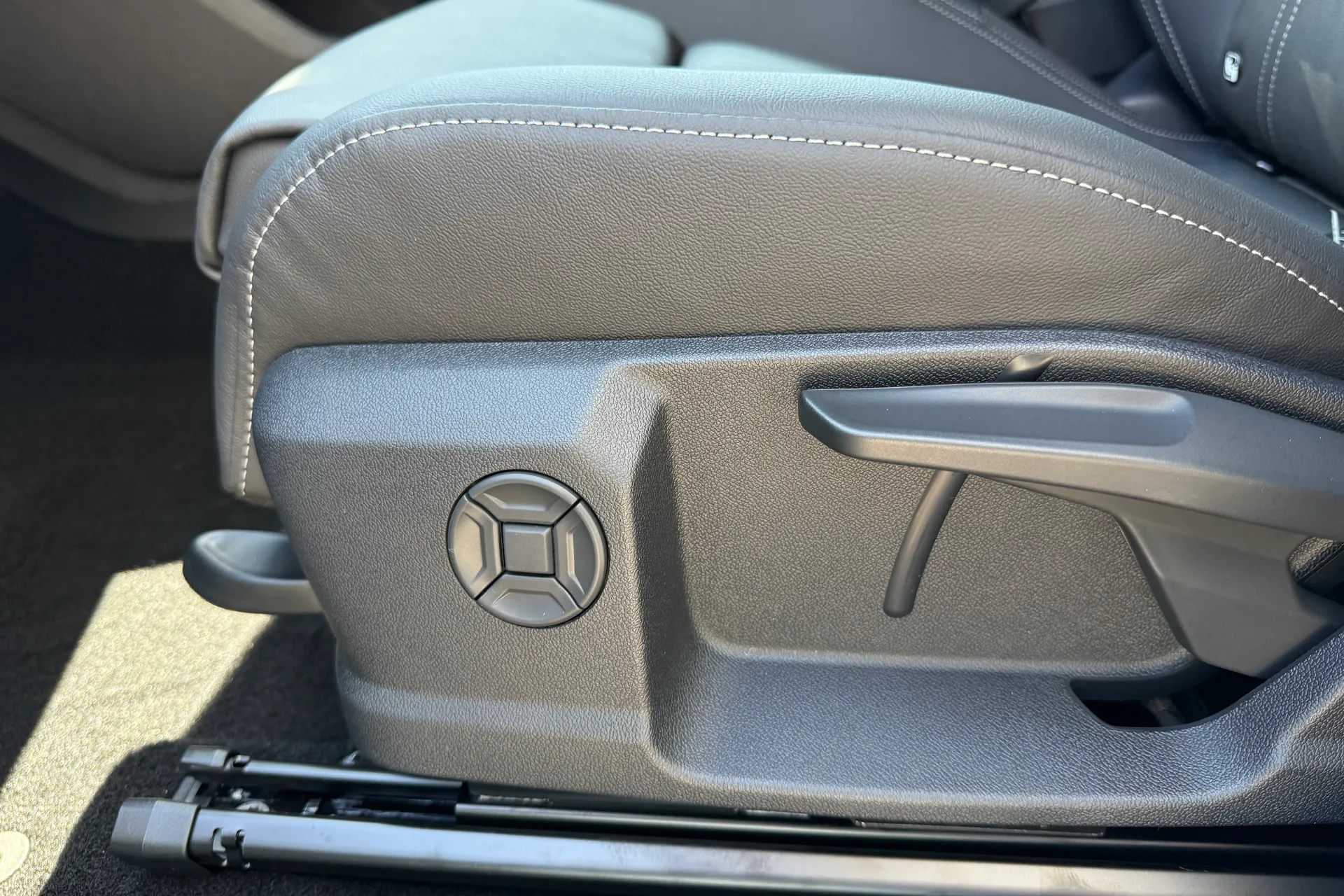 Audi Q4 e-tron thumbnail image number 20