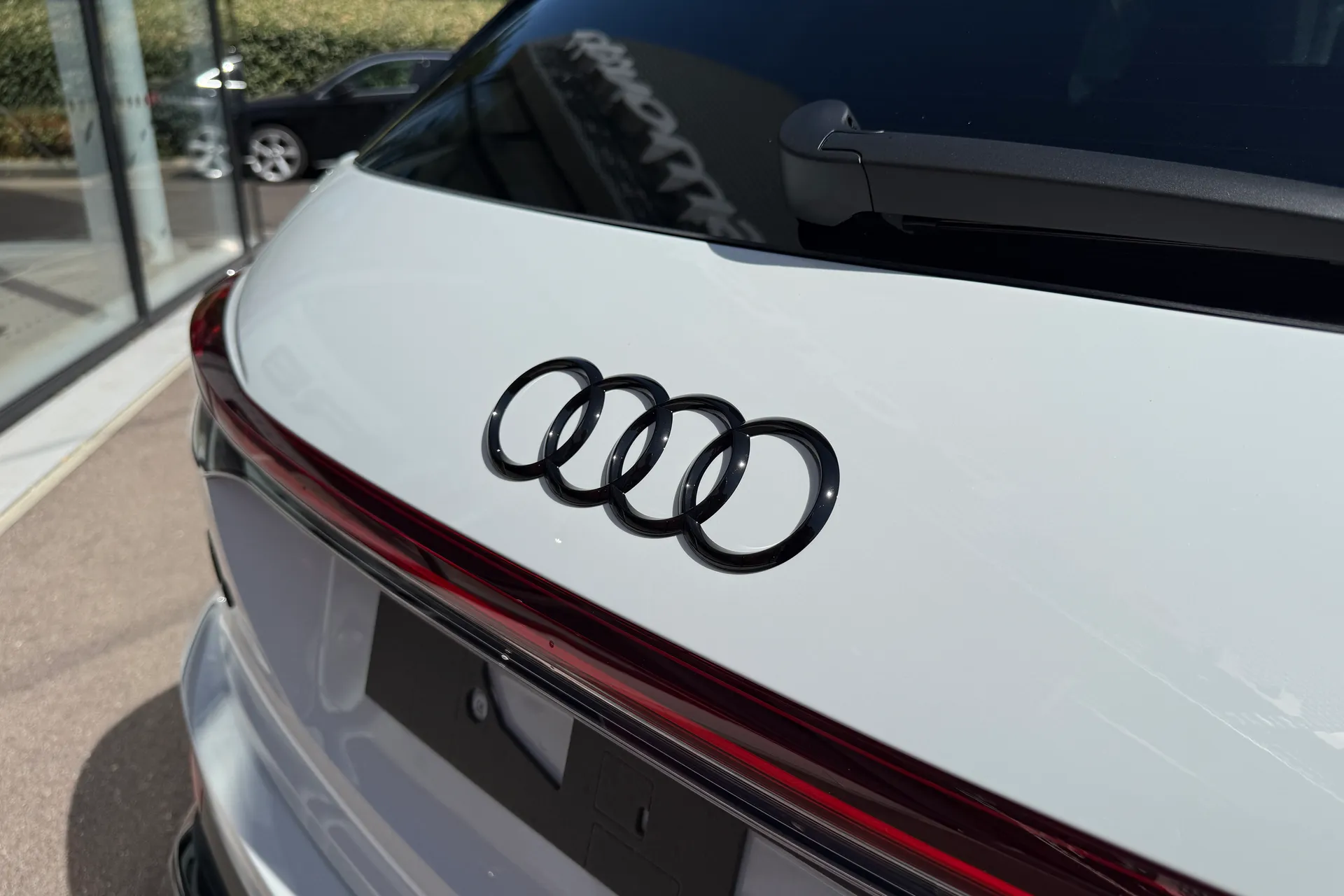 Audi Q4 e-tron thumbnail image number 23