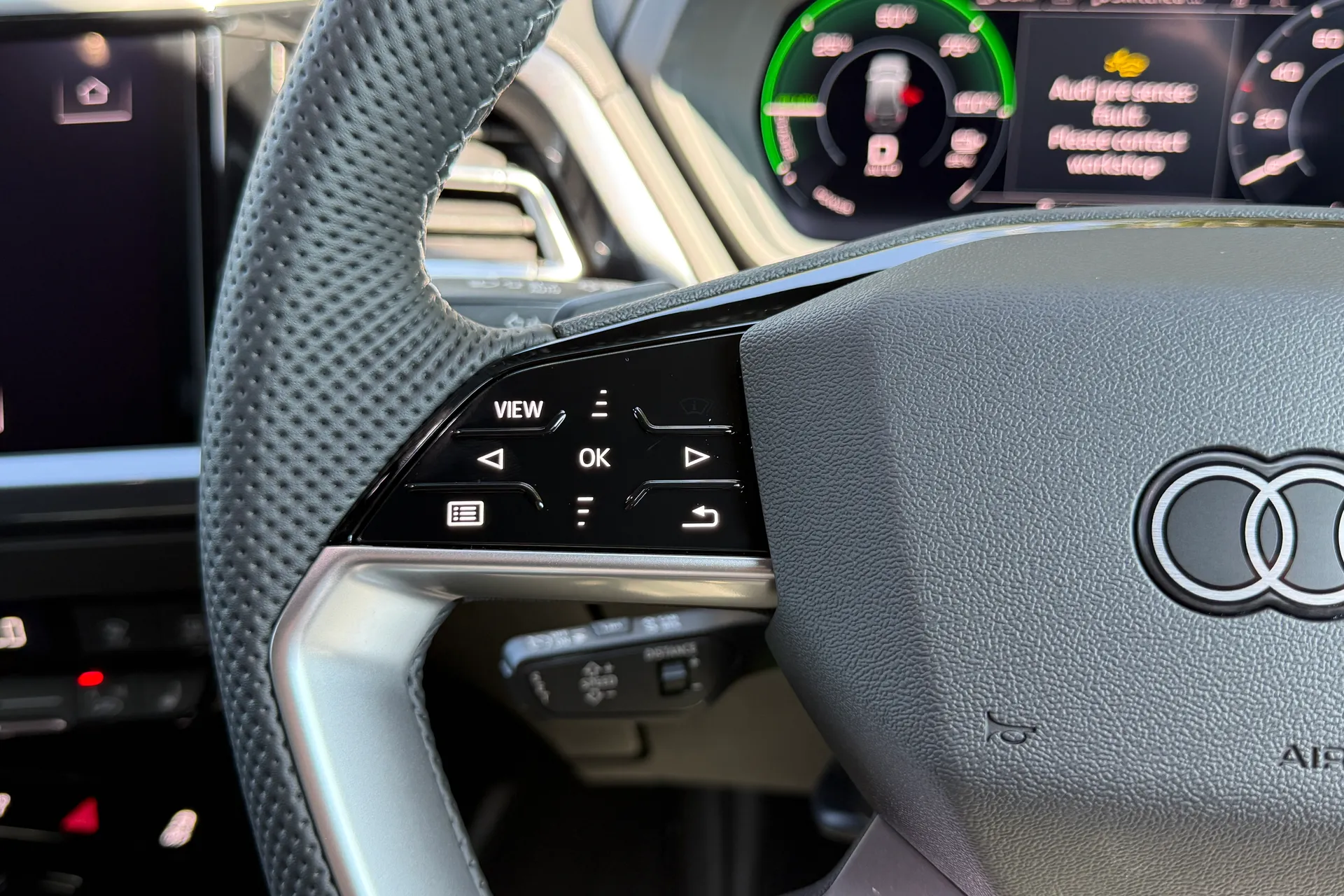 Audi Q4 e-tron thumbnail image number 34