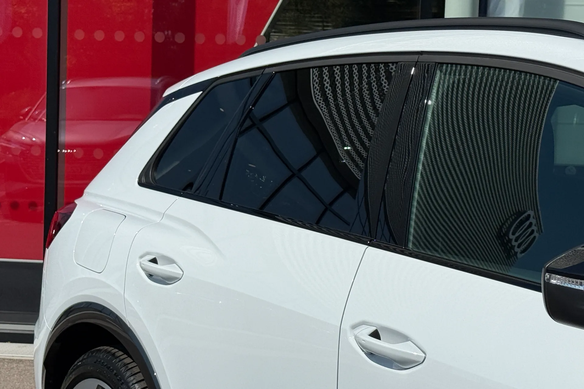 Audi Q4 e-tron thumbnail image number 10