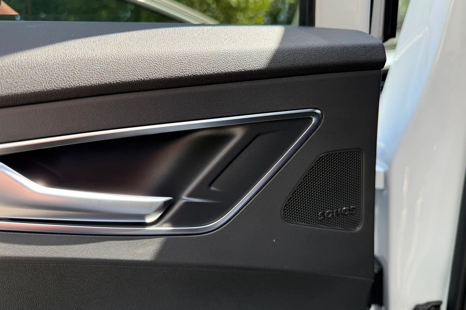 Audi Q4 e-tron thumbnail image number 13