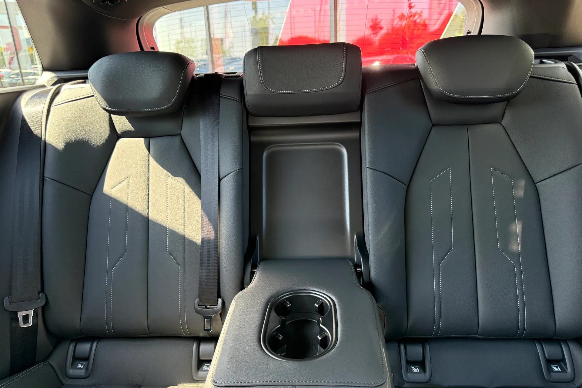 Audi Q4 e-tron thumbnail image number 17