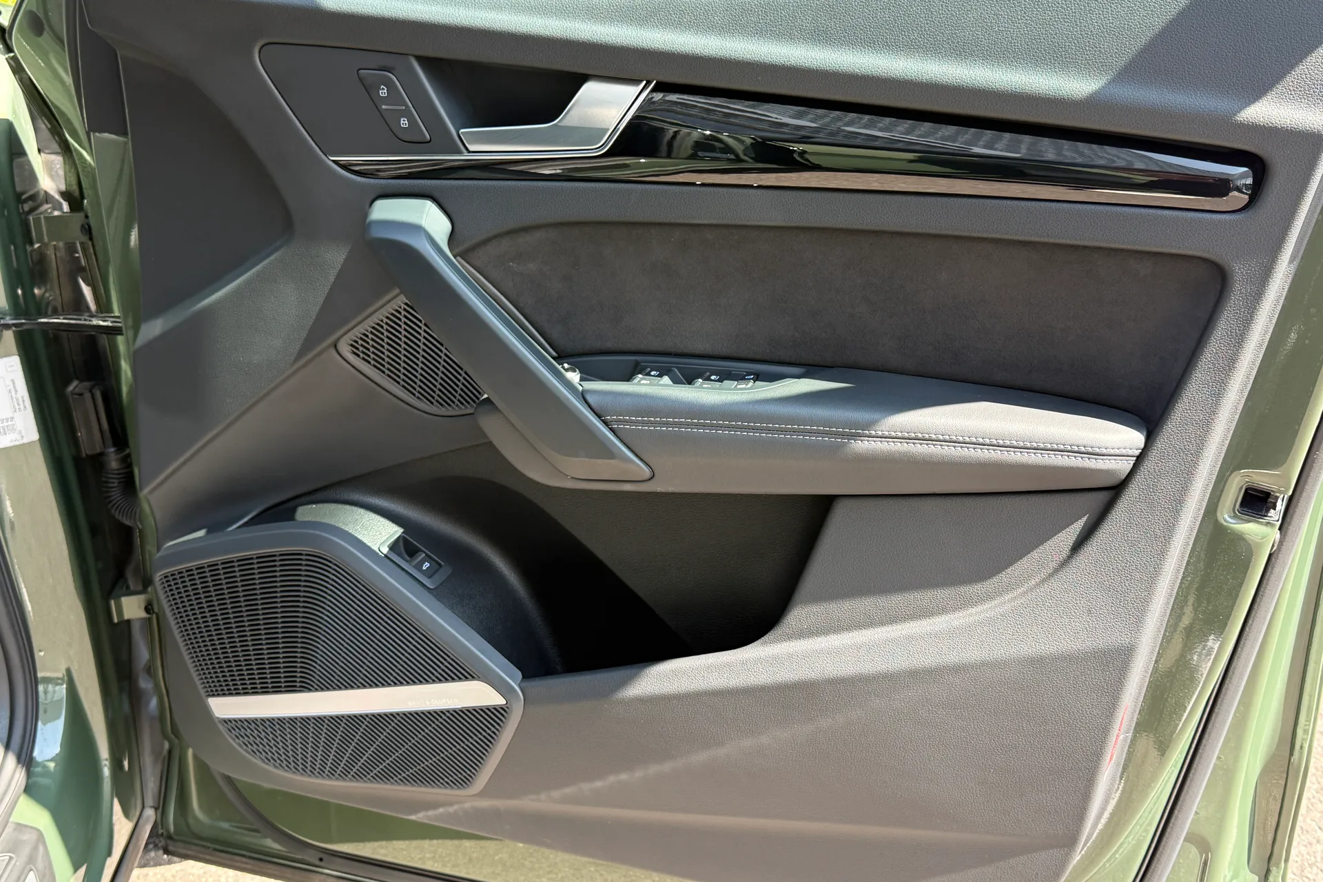 Audi Q5 thumbnail image number 36