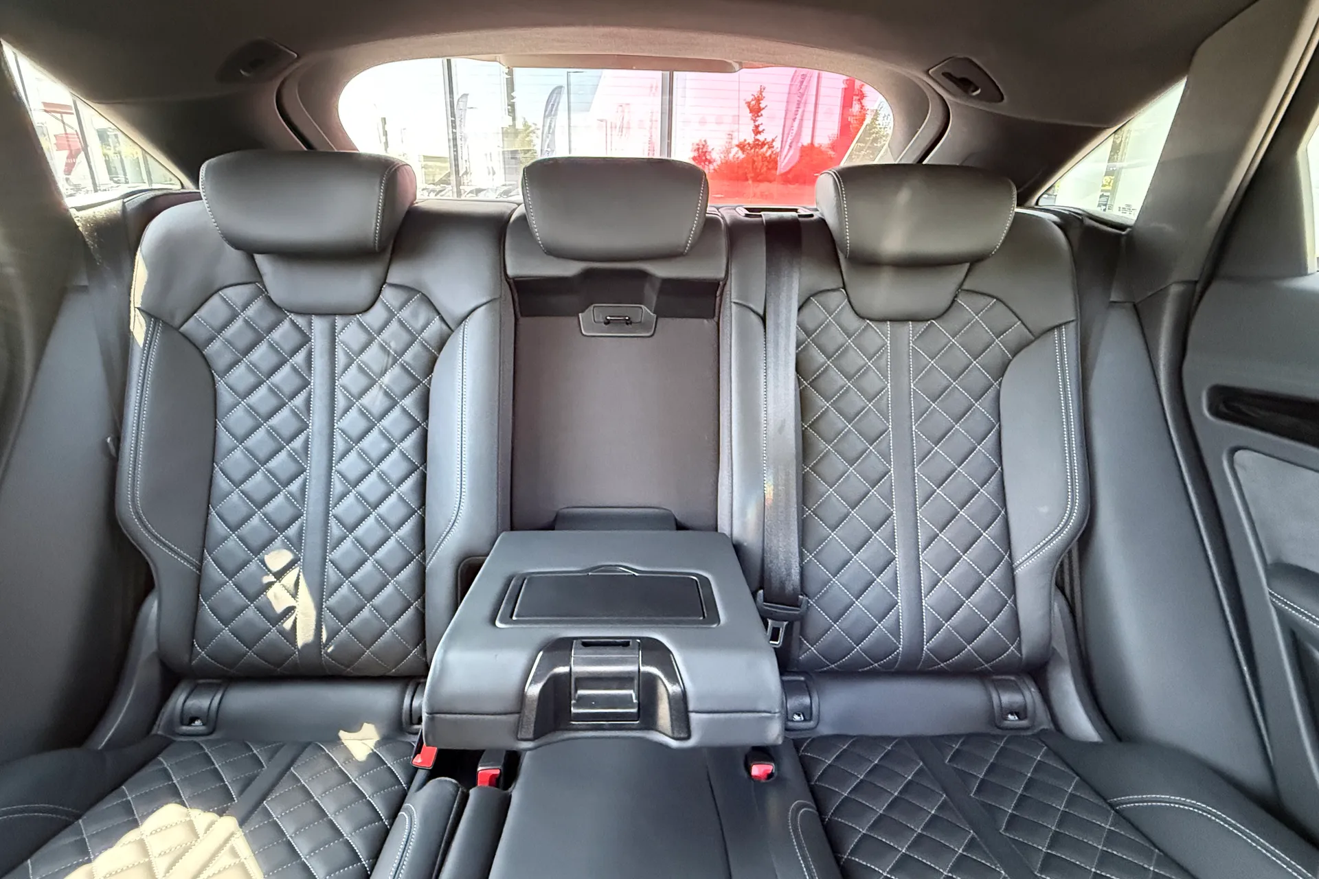 Audi Q5 thumbnail image number 44