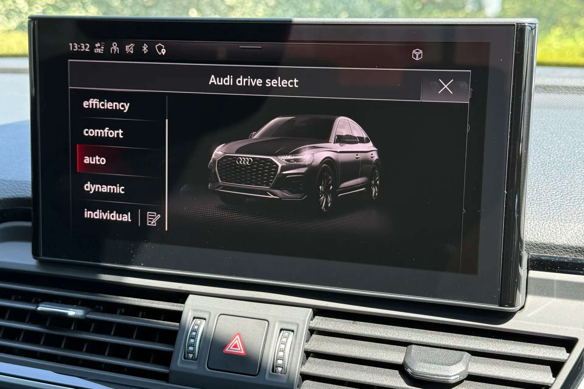 Audi Q5 thumbnail image number 32