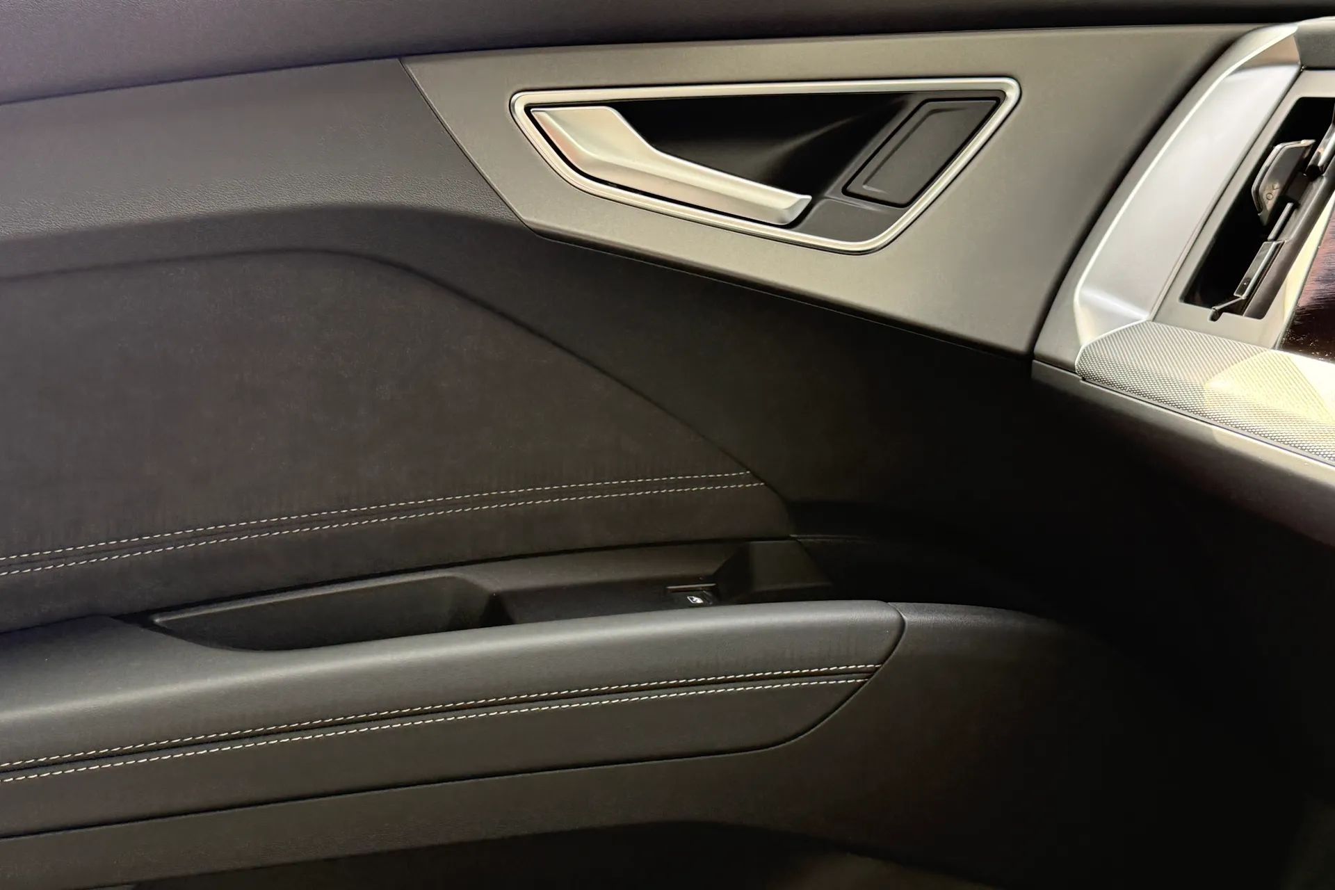 Audi Q4 e-tron thumbnail image number 26