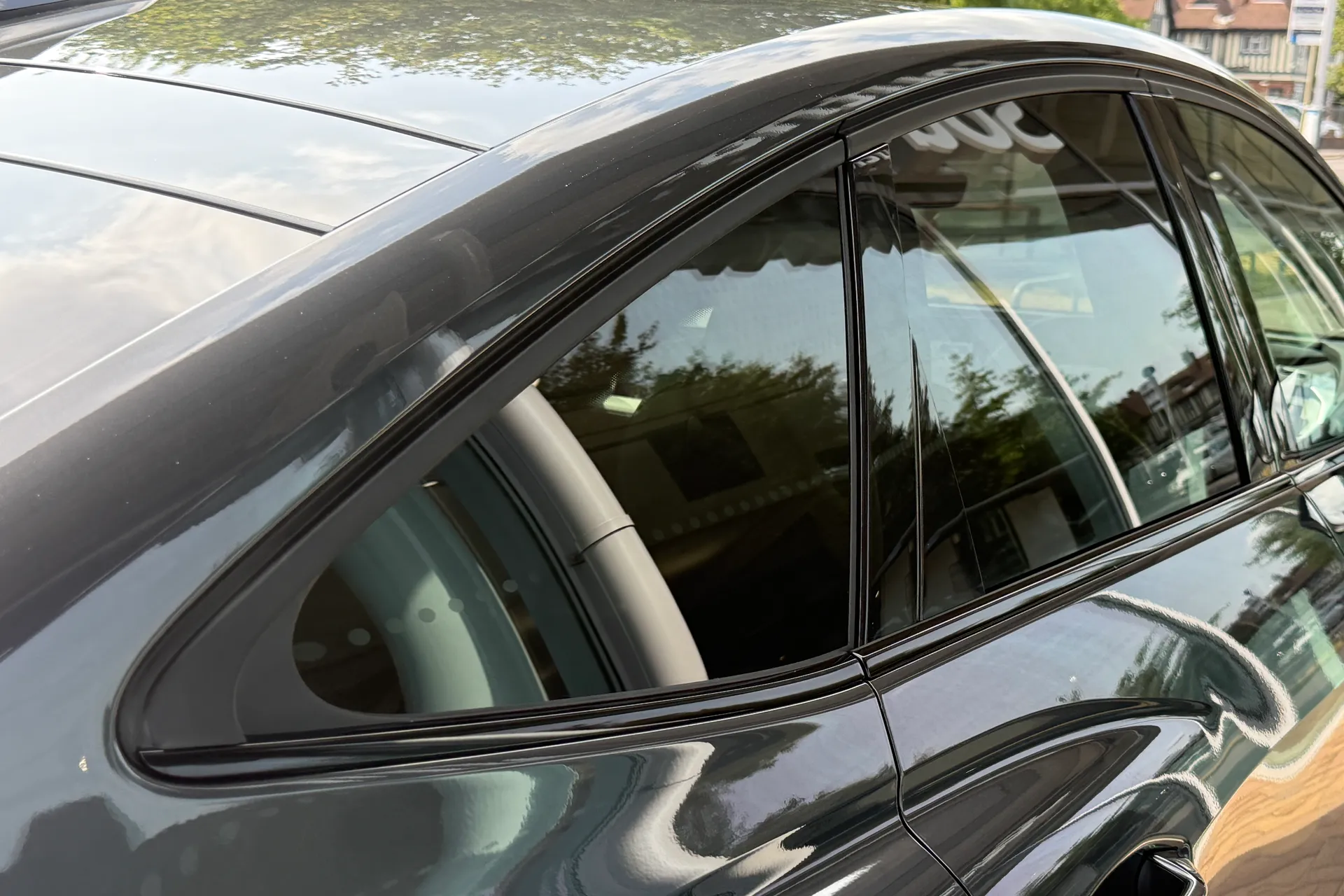 Audi Q4 e-tron thumbnail image number 37