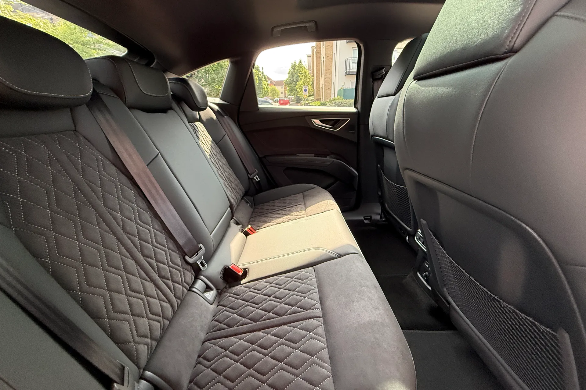 Audi Q4 e-tron thumbnail image number 40