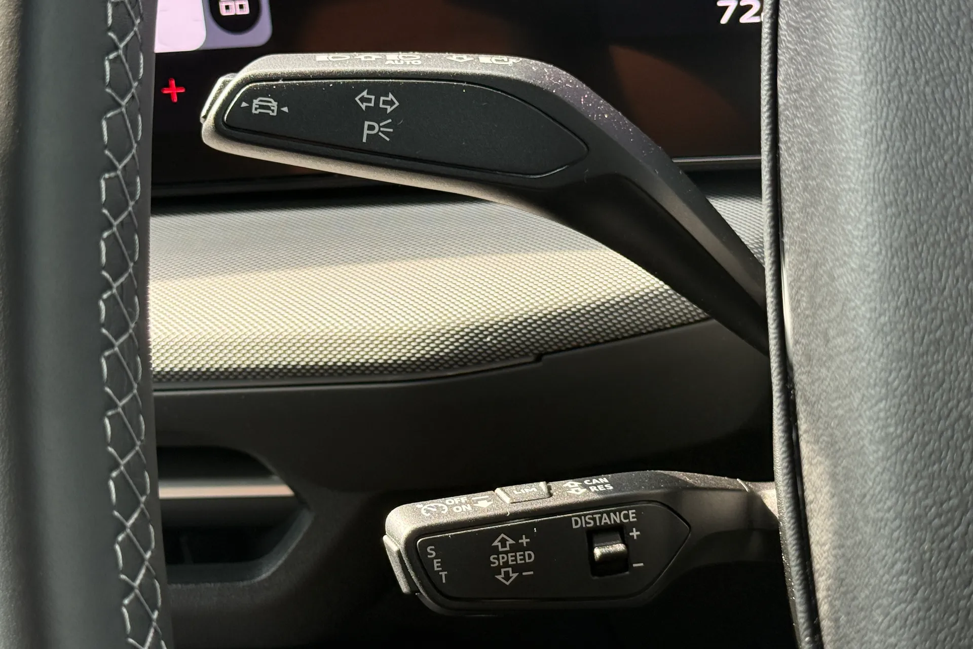 Audi Q4 e-tron thumbnail image number 12
