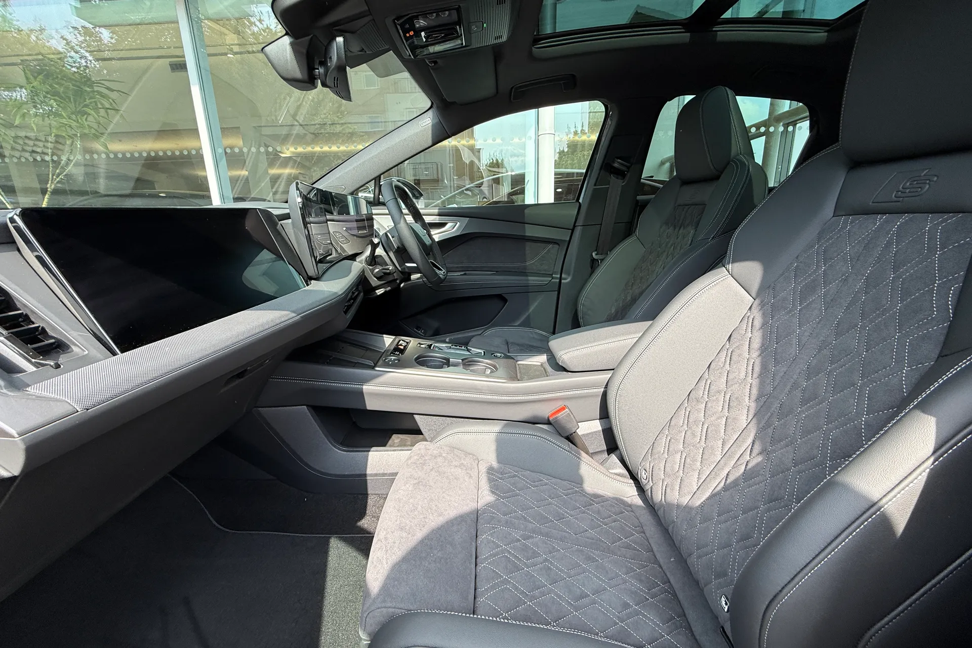 Audi Q4 e-tron thumbnail image number 56