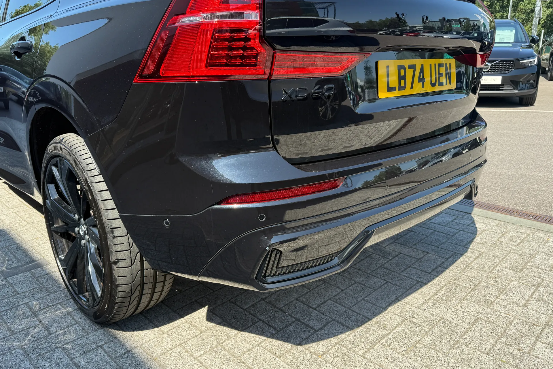 Volvo XC60 thumbnail image number 19