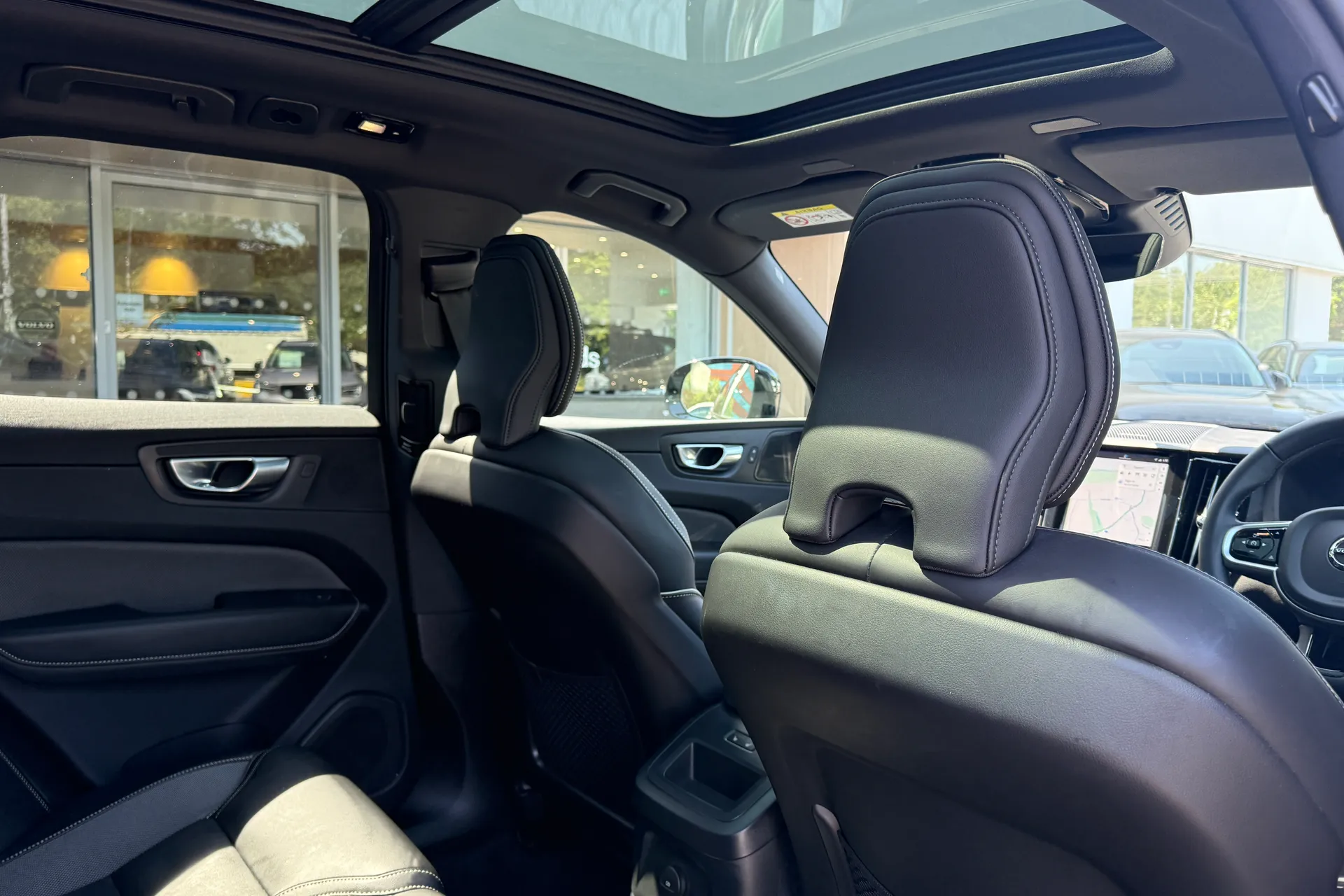 Volvo XC60 thumbnail image number 24