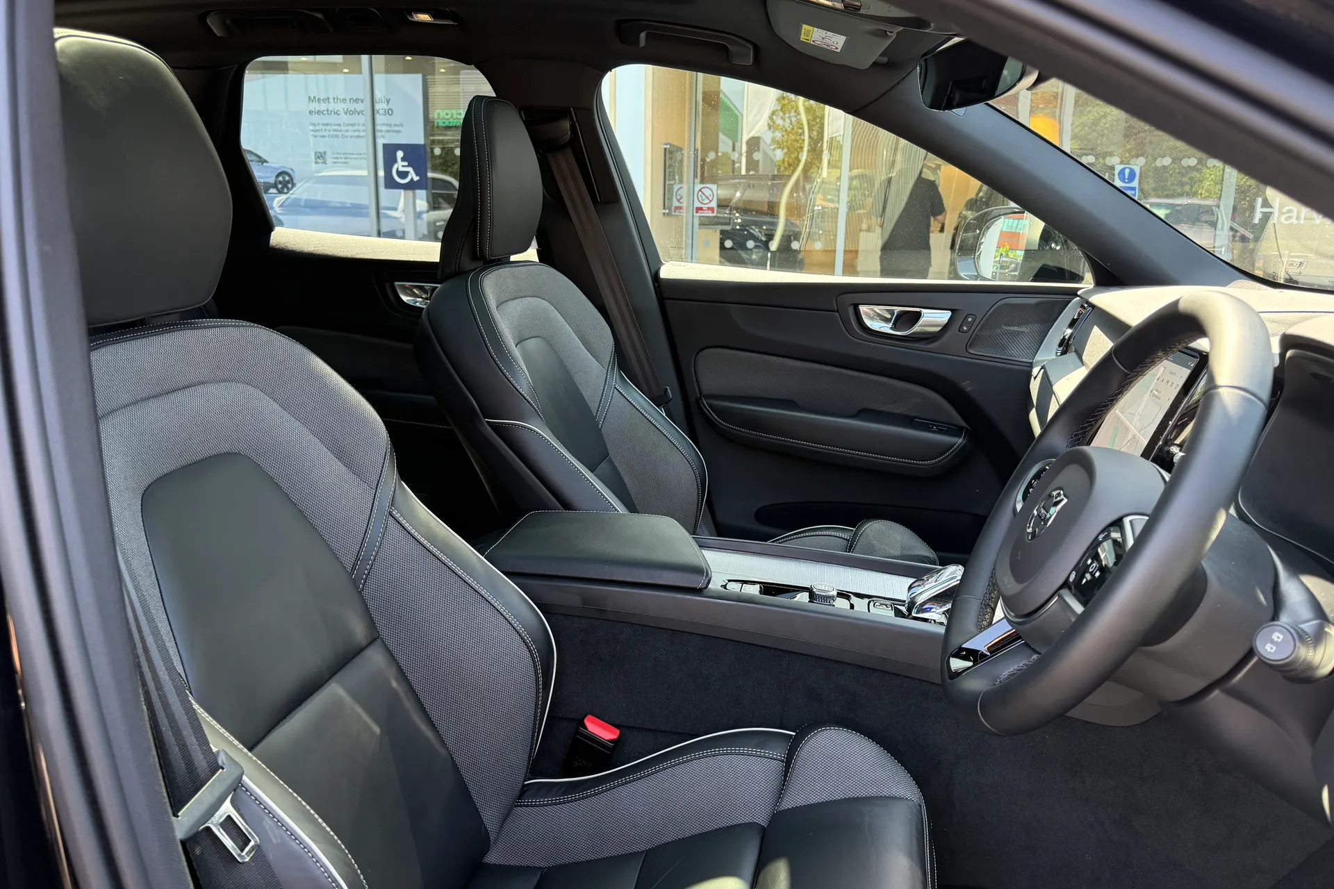 Volvo XC60 thumbnail image number 26