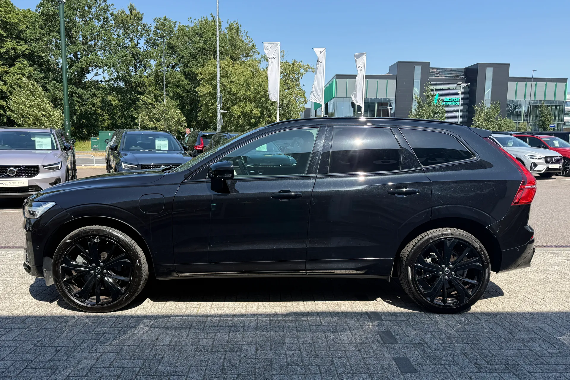 Volvo XC60 thumbnail image number 11
