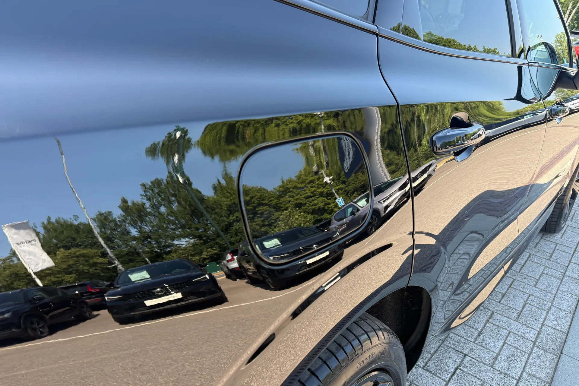 Volvo XC60 thumbnail image number 16